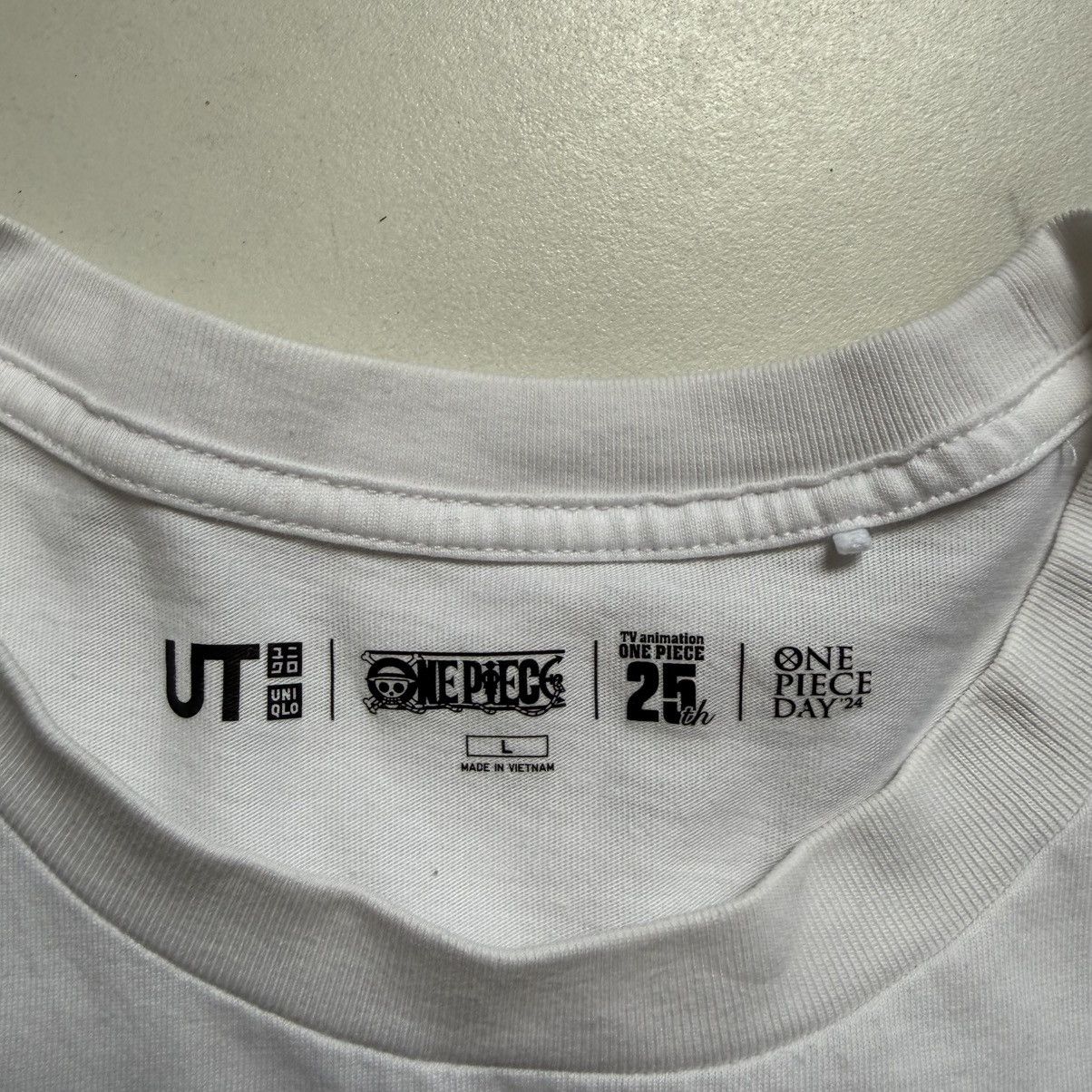 Uniqlo Uniqlo x One Piece Romance Dawn T-Shirt Size US L / EU 52-54 / 3 - 5 Thumbnail
