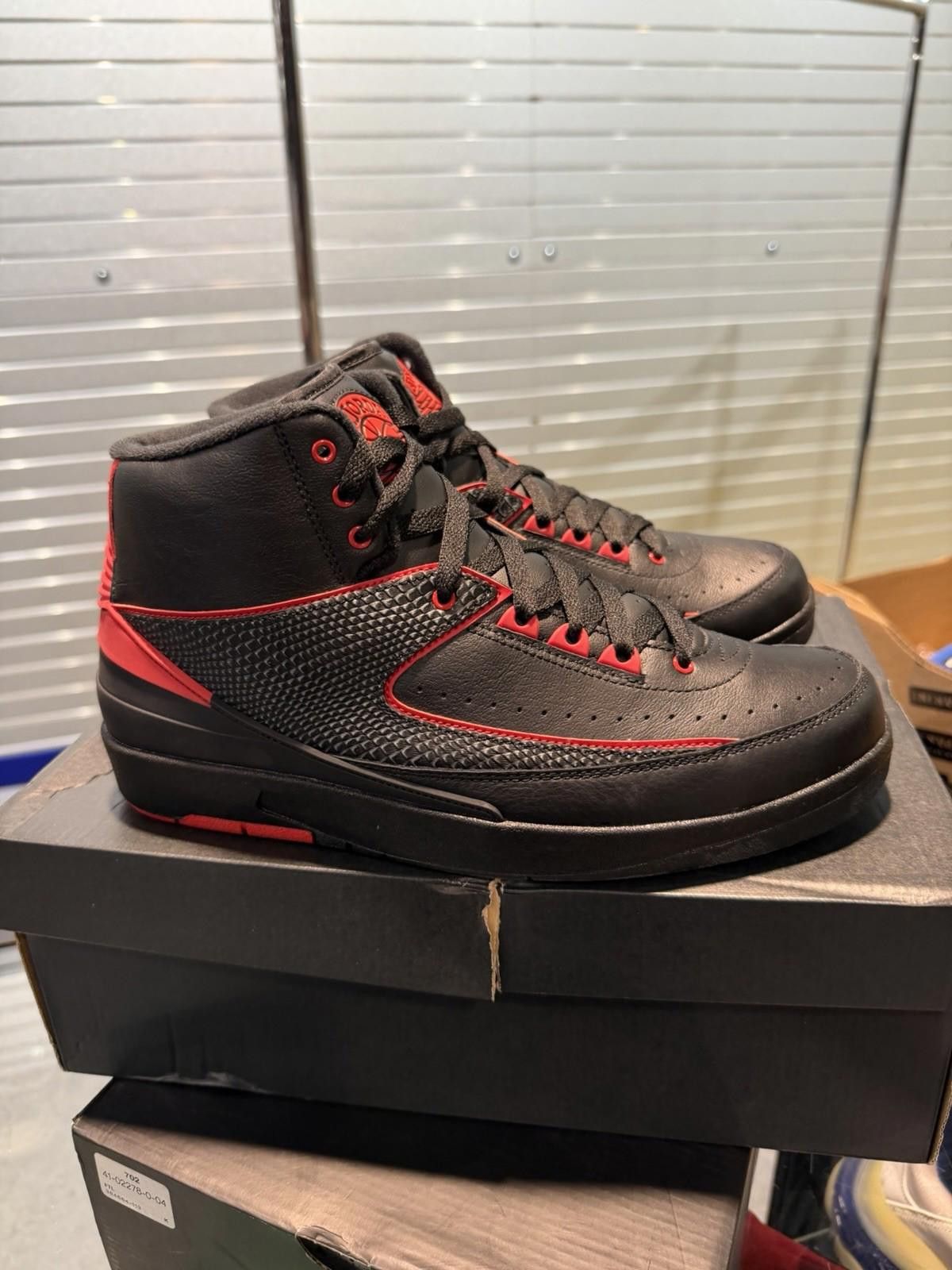 Nike Nike Air Jordan 2 Retro Alternate 87 red Black Sneaker 10 Size US 10 / EU 43 - 2 Thumbnail
