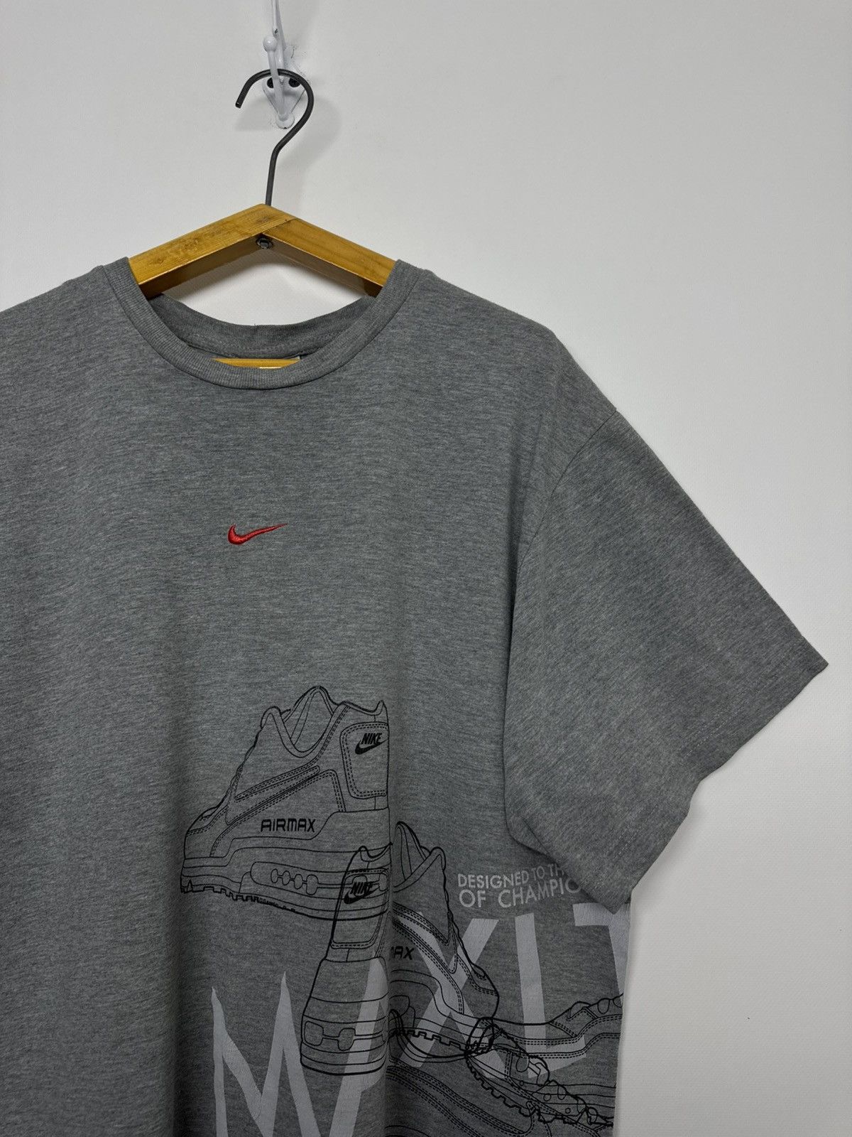 Nike Vintage Y2k Nike Air Max Big Logo Print T-Shirt Size US L / EU 52-54 / 3 - 5 Thumbnail