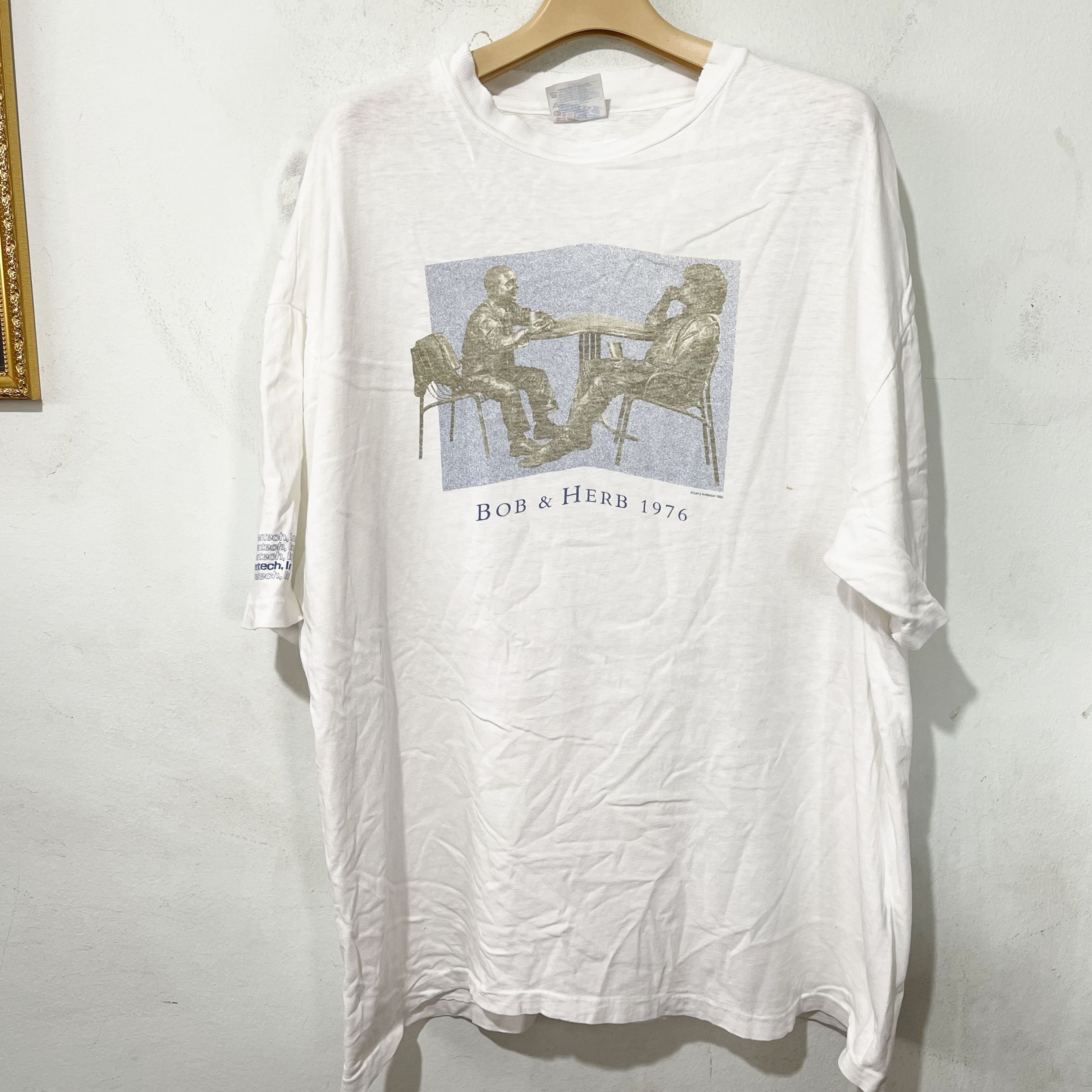 Vintage Vintage 90s Bob & Herb Gene History Shirt Size US XL / EU 56 / 4 - 1 Thumbnail