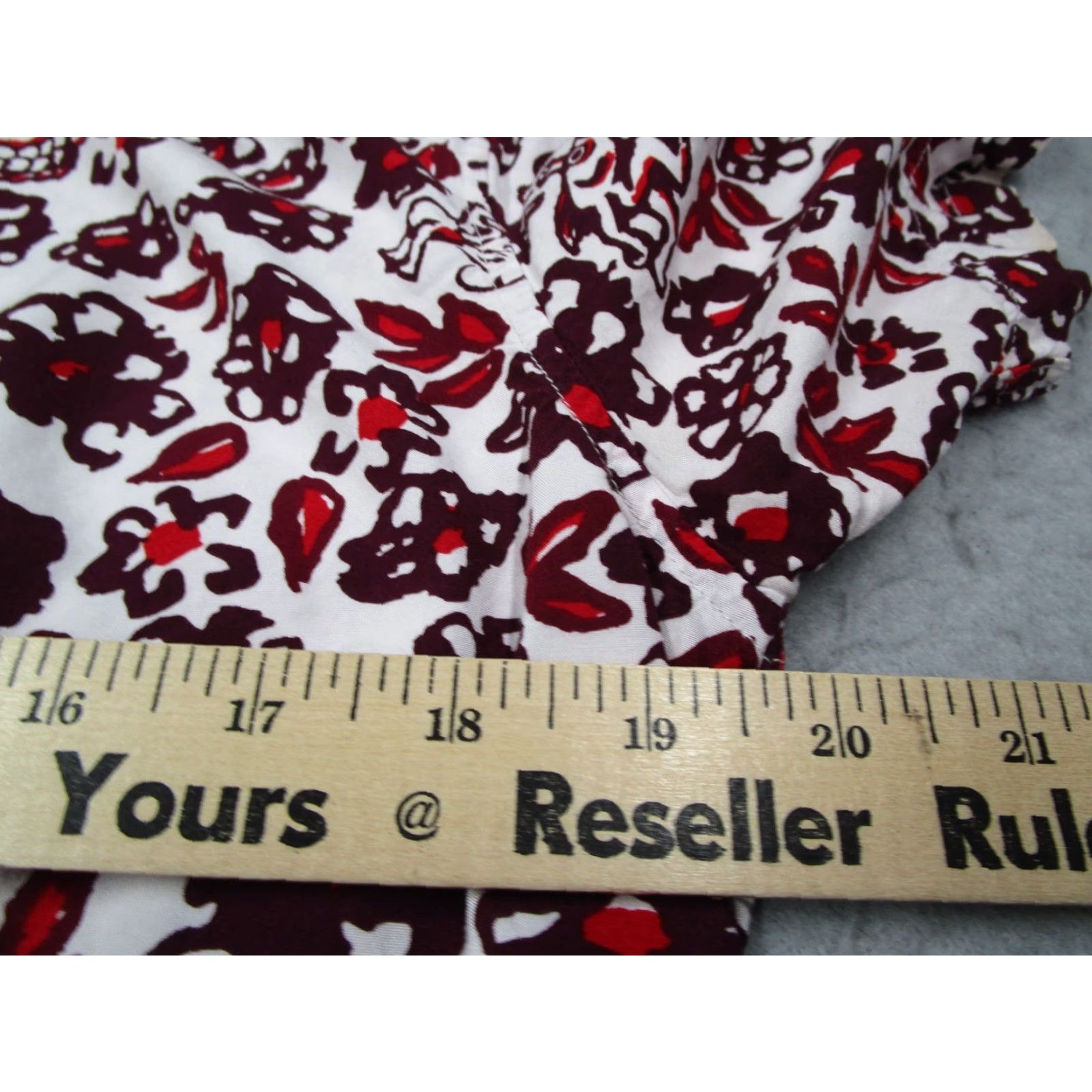 J.Crew VANS Button-Up Shirt Mens Small Red Short Sleeve Collared Geometric Print Fashion Size US S / EU 44-46 / 1 - 7 Thumbnail