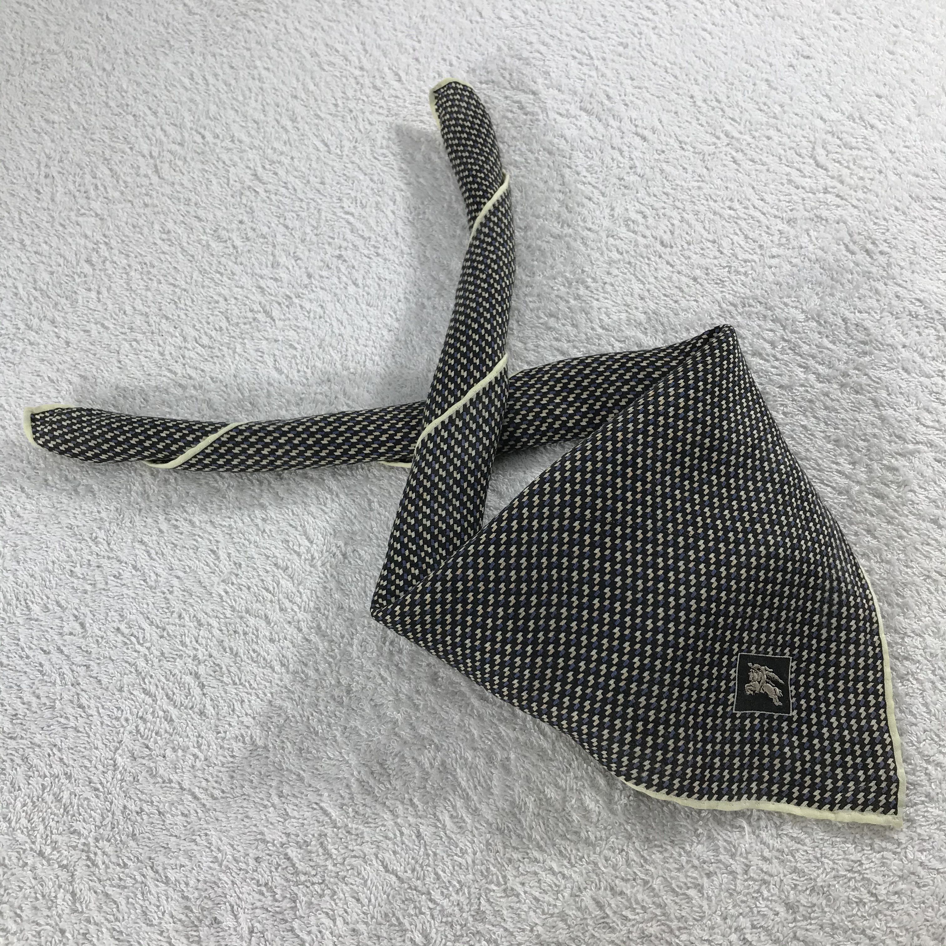 Burberry × Vintage Burberry Bandana / Handkerchief / Neckerchief - S296 Size ONE SIZE - 4 Thumbnail