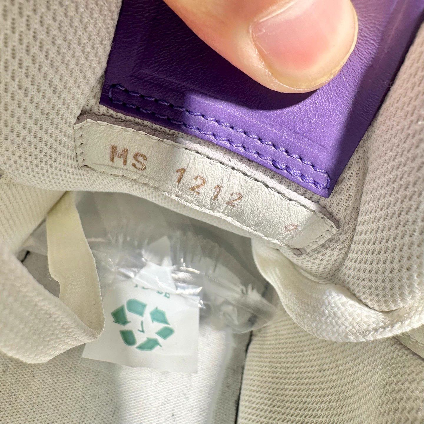 Louis Vuitton Louis Vuitton Trainer White Purple 9/43 Velcro Mint Size US 9 / EU 42 - 6 Thumbnail
