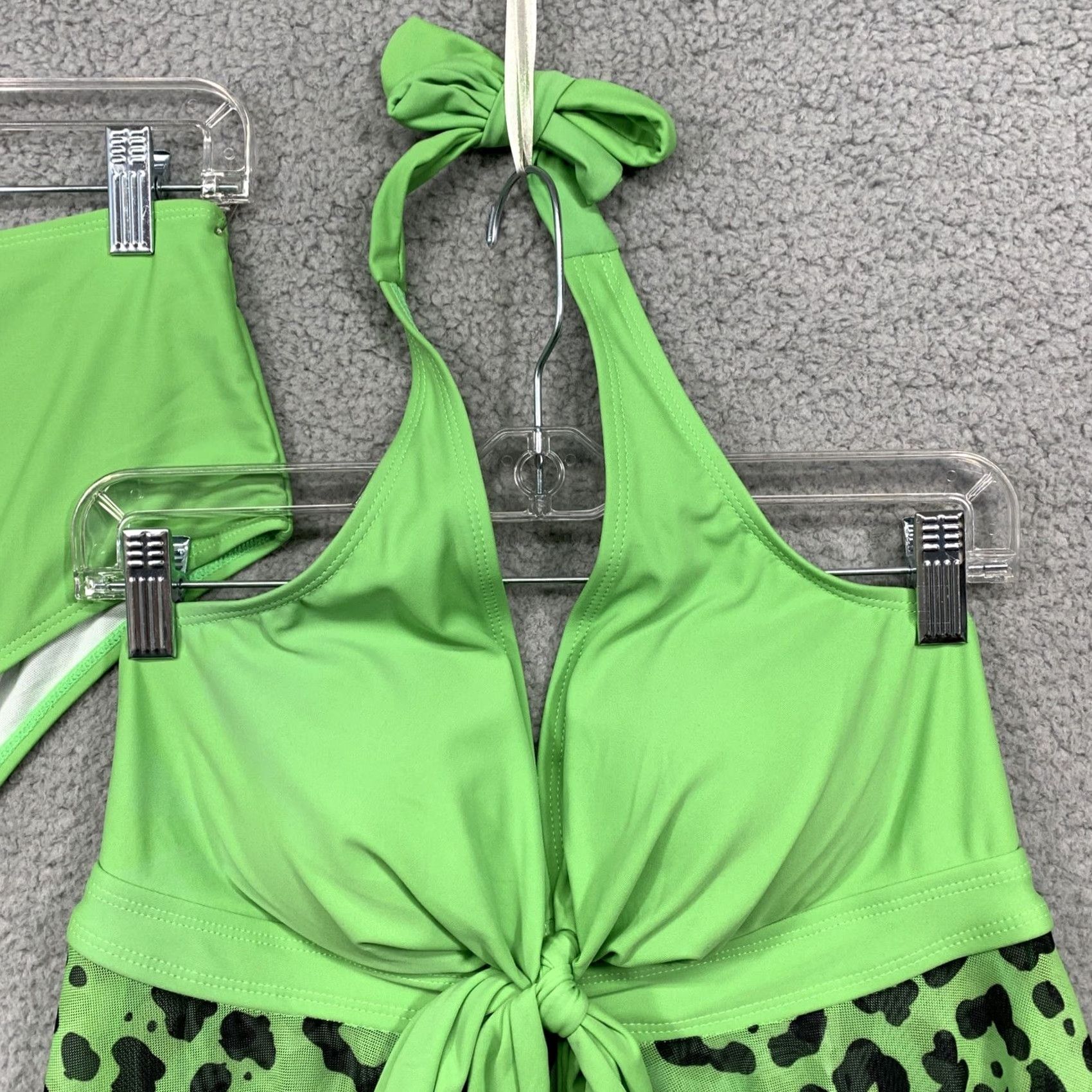 Vintage 2 Piece Tankini Swimsuit Women’s Size S Green Black Padded NWOT Halter Leopard Pattern 2 pc Shirt? Size ONE SIZE - 2 Thumbnail