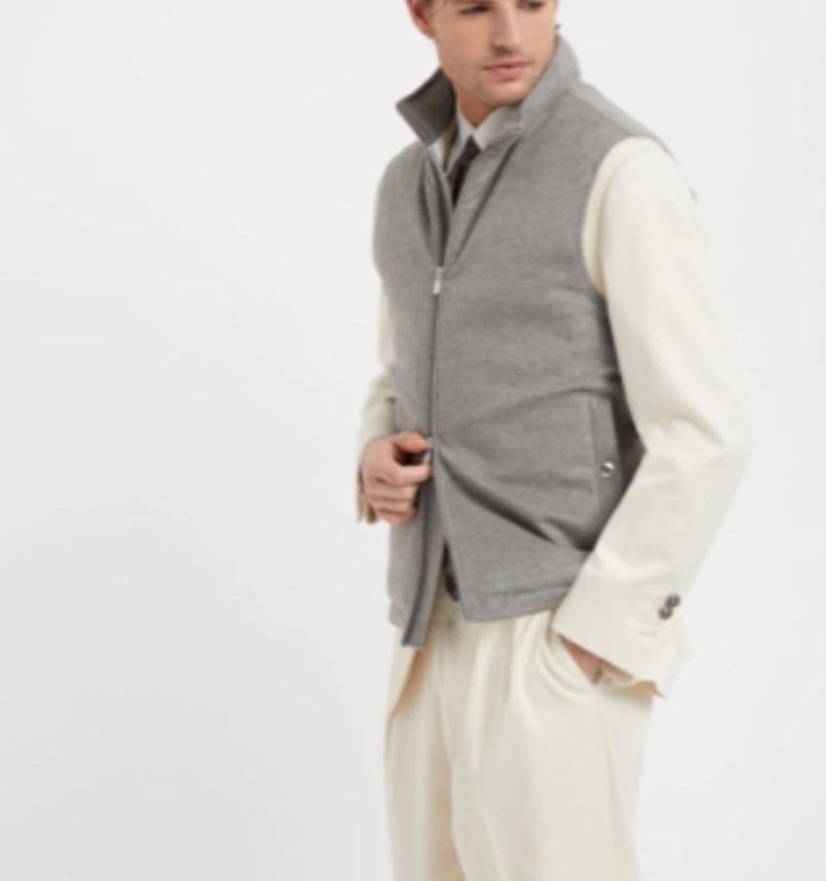 Brunello Cucinelli o1w1db10226 Cashmere Vest in Light Grey Size US M / EU 48-50 / 2 - 1 Thumbnail