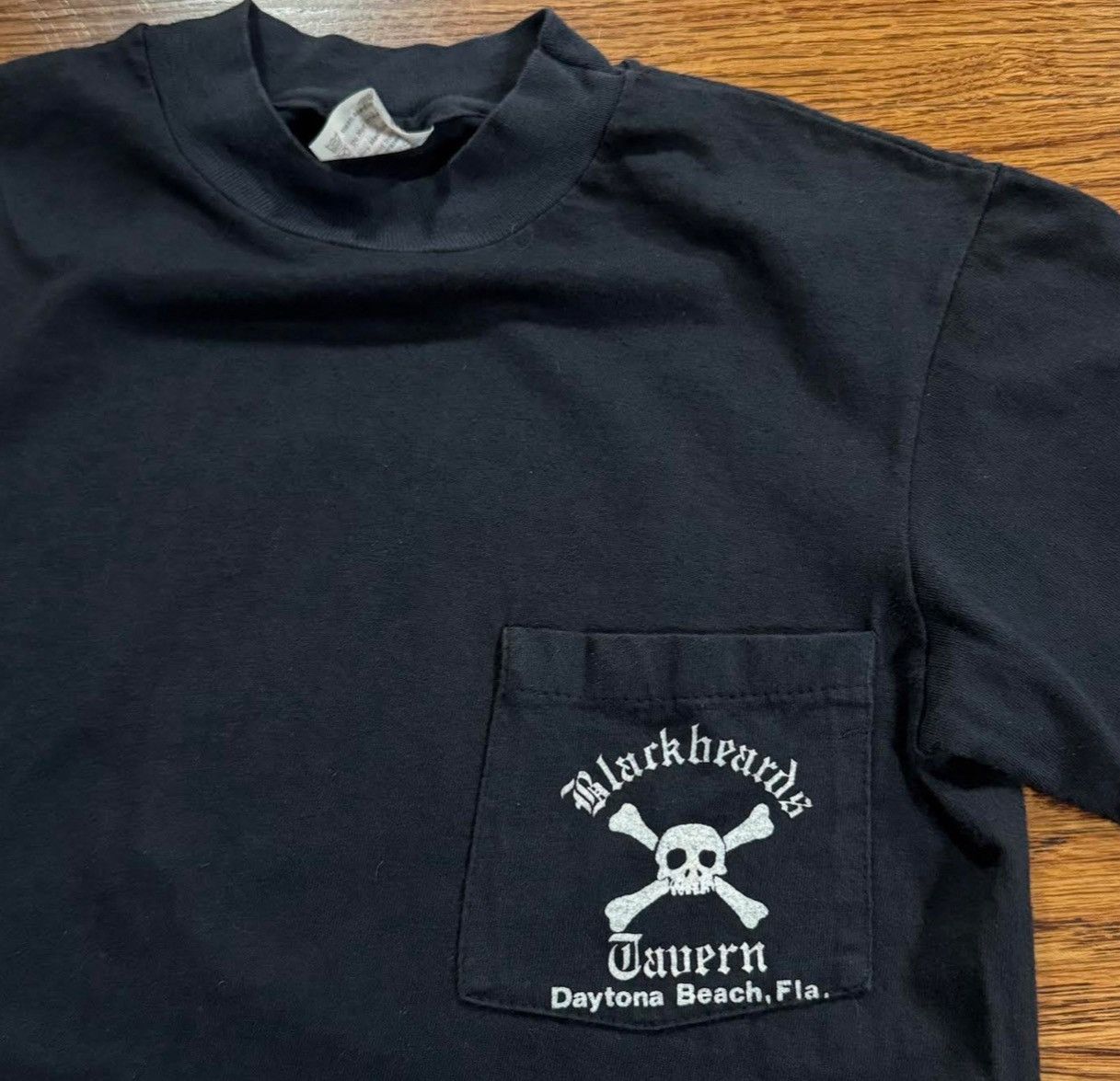 Vintage Vintage Blackbeard's Tavern Bike Week '83 T Shirt (Size S) Size US S / EU 44-46 / 1 - 3 Thumbnail