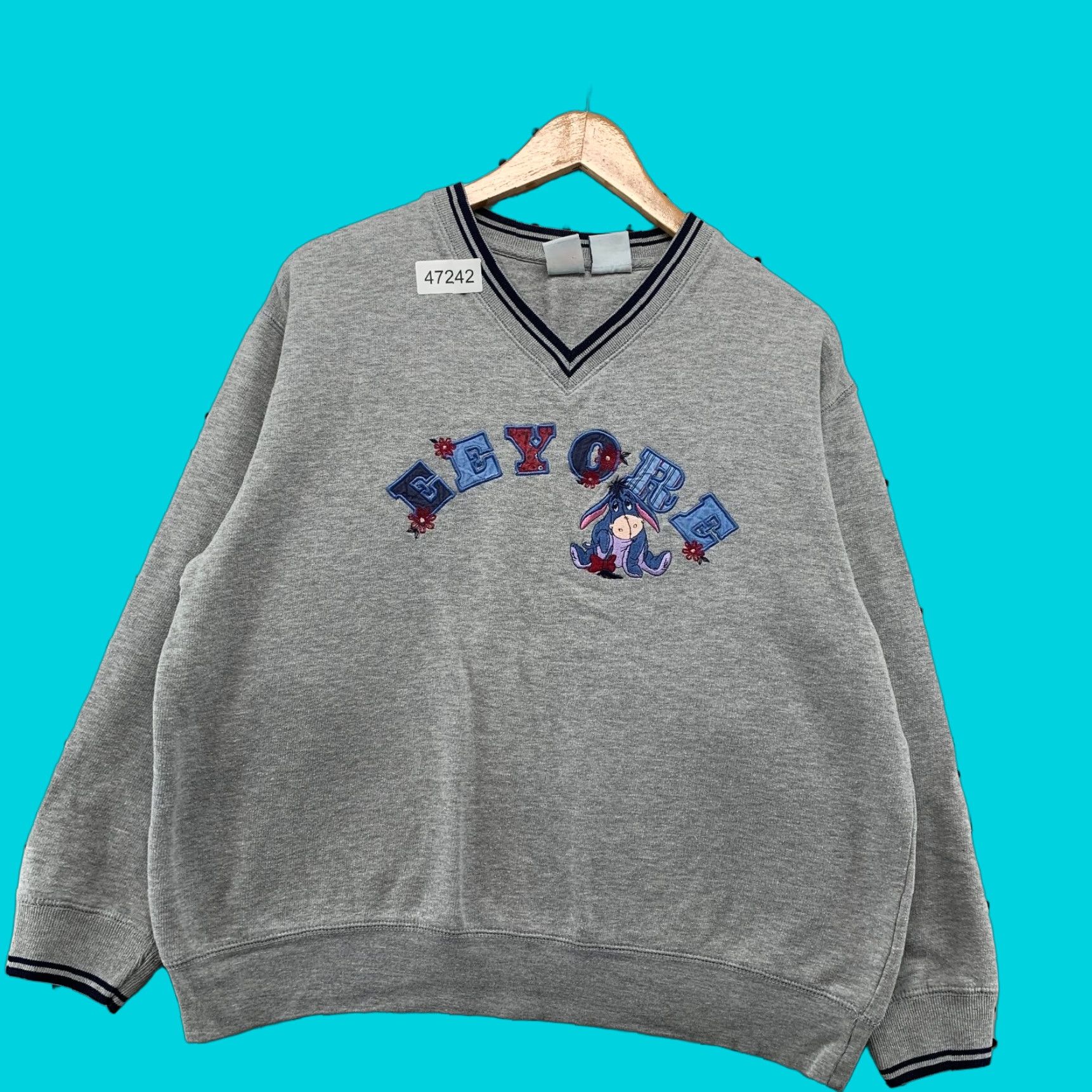 Disney VINTAGE Disney Eeyore Sweatshirt Womens Large Gray Fleece Embroidered Oversized Size L / US 10 / IT 46 - 1 Thumbnail