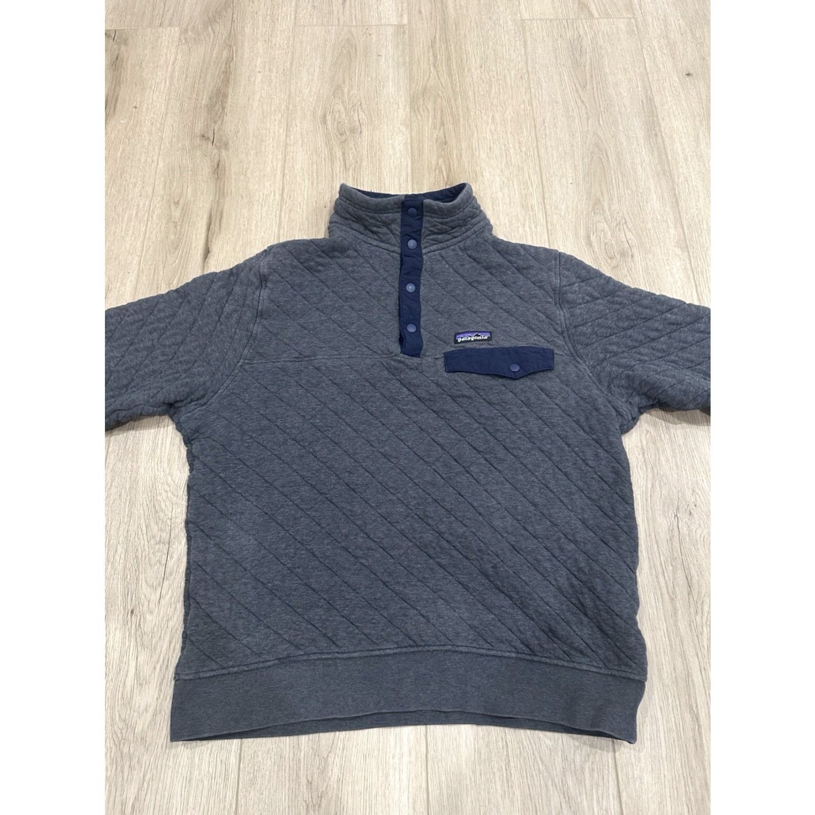 Patagonia Patagonia Mens Organic Cotton Quilted Snap-T Pullover Dark Gray Medium Size US M / EU 48-50 / 2 - 3 Thumbnail