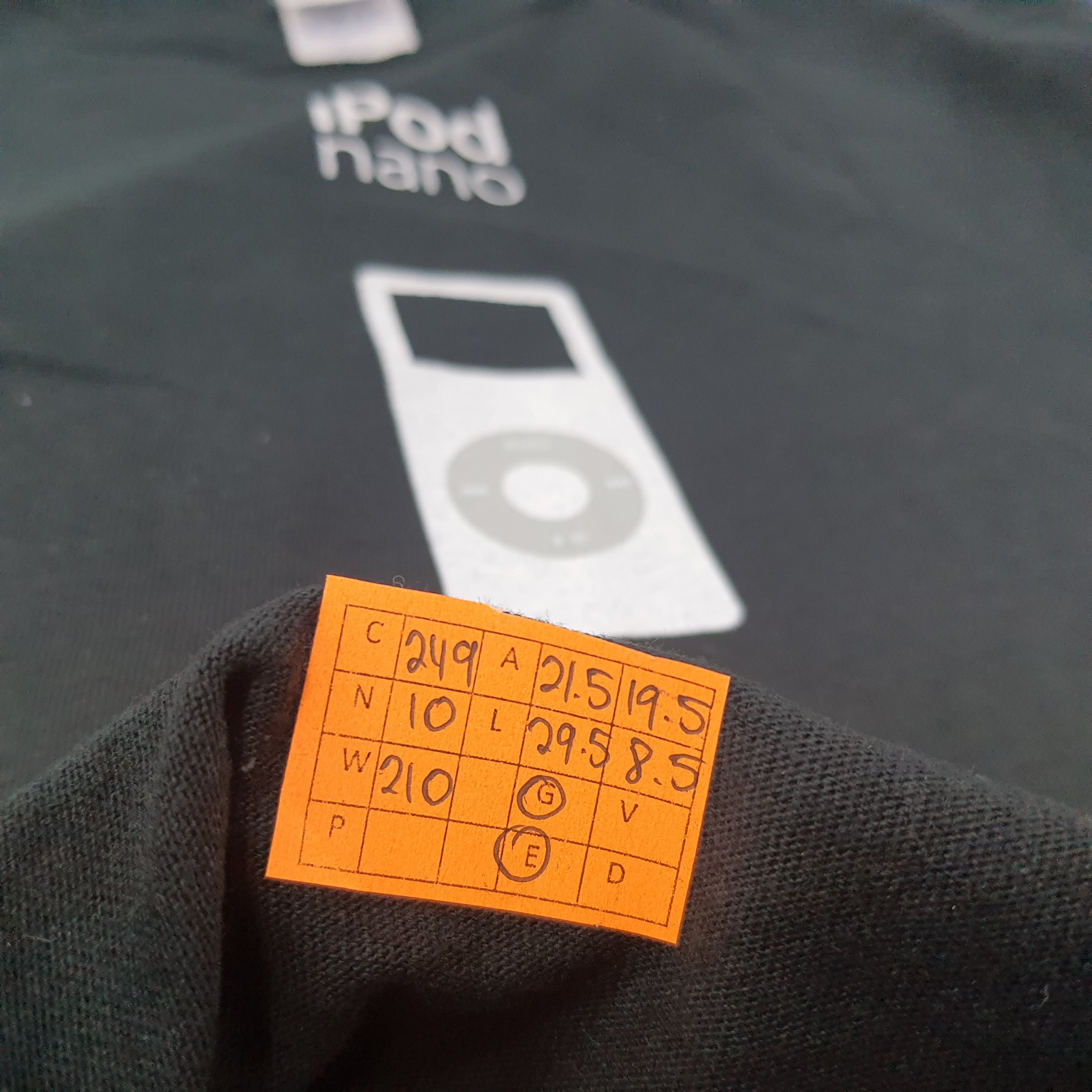 Apple Vintage Apple iPod nano Product Tshirt C249N10 Size US L / EU 52-54 / 3 - 7 Thumbnail