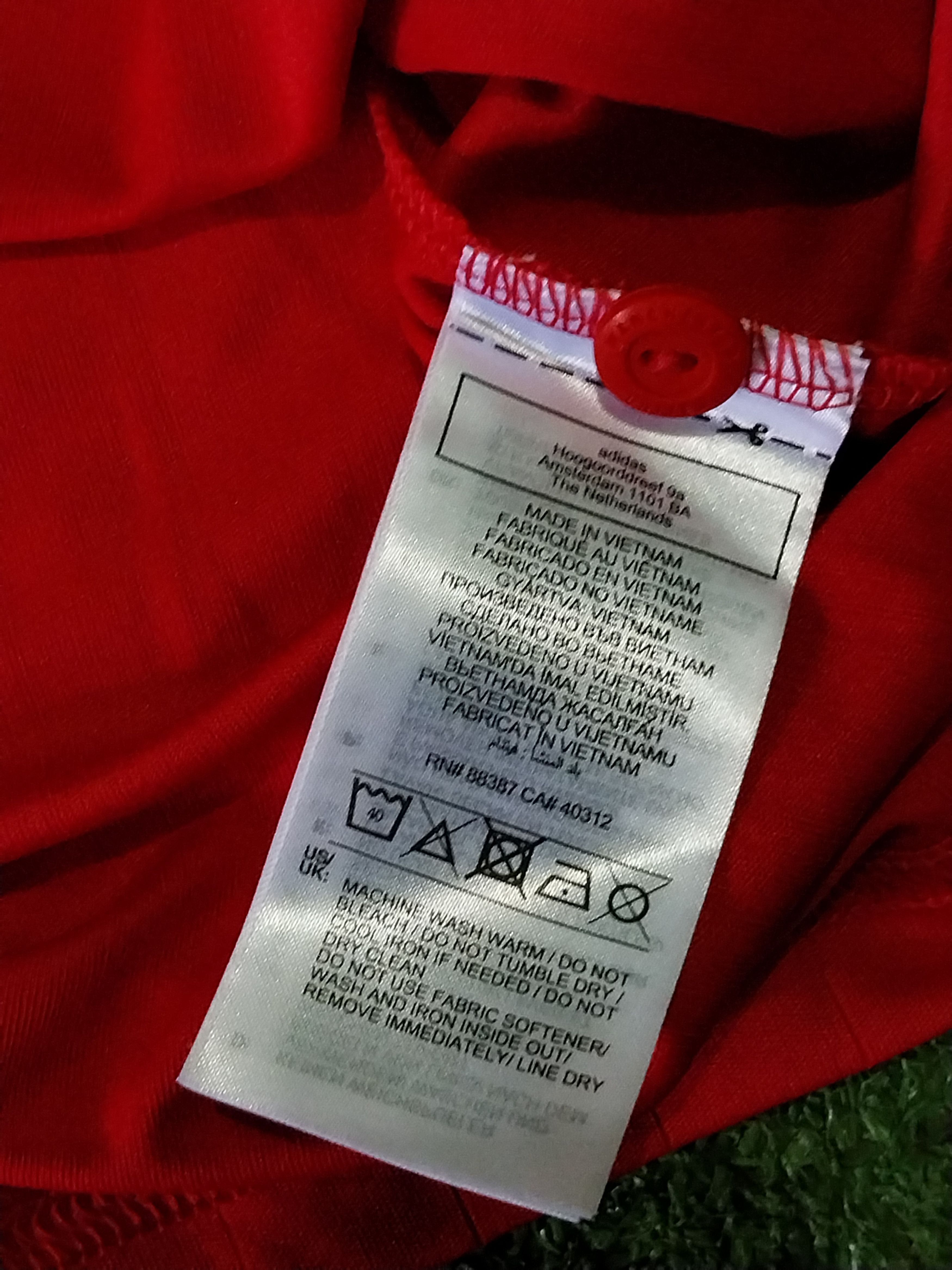 Adidas Manchester united home 2022/2023 c. ronaldo jersey football Size US M / EU 48-50 / 2 - 6 Thumbnail