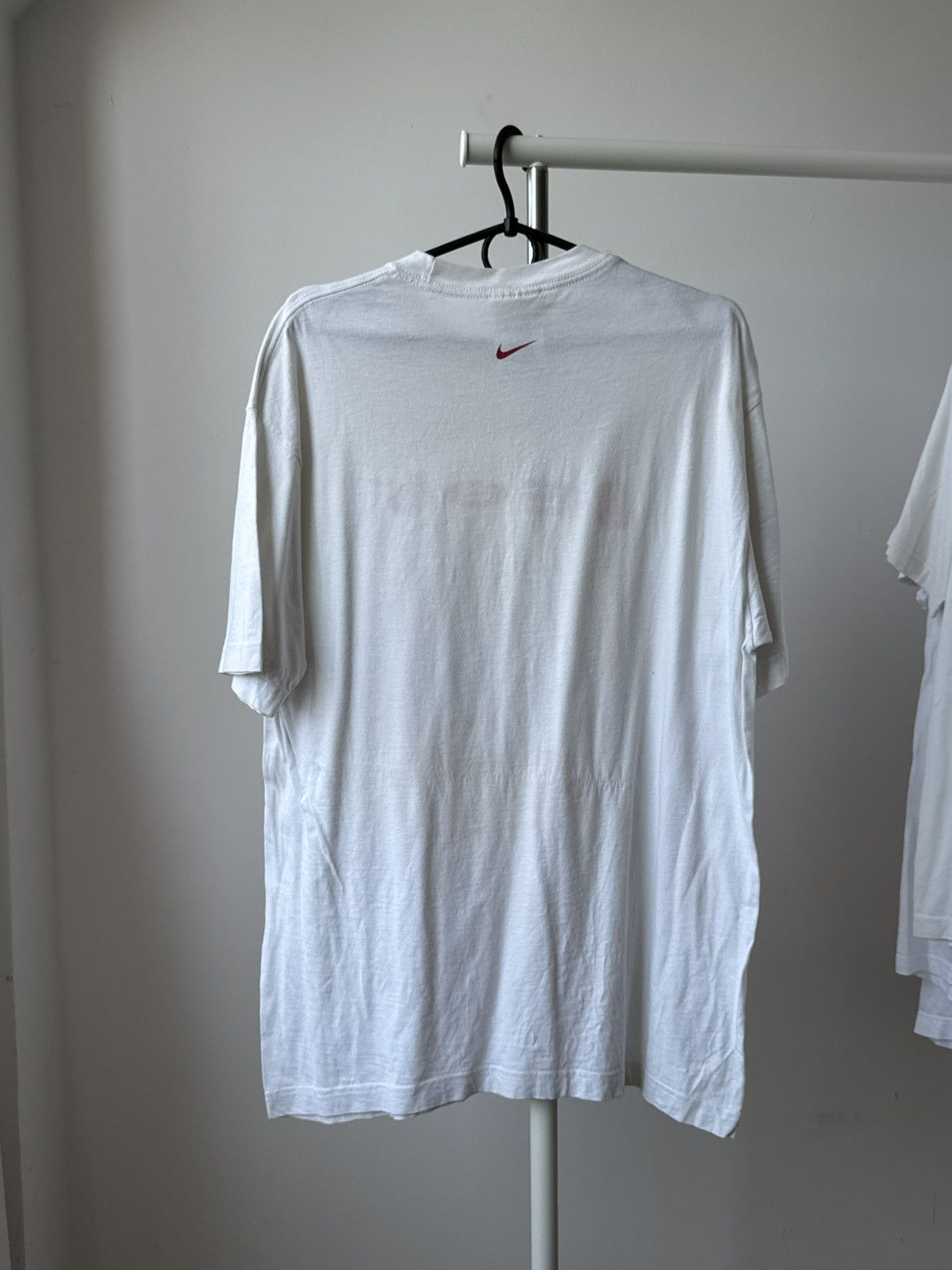 Nike Vintage Nike Swoosh T-shirt Size US M / EU 48-50 / 2 - 2 Thumbnail