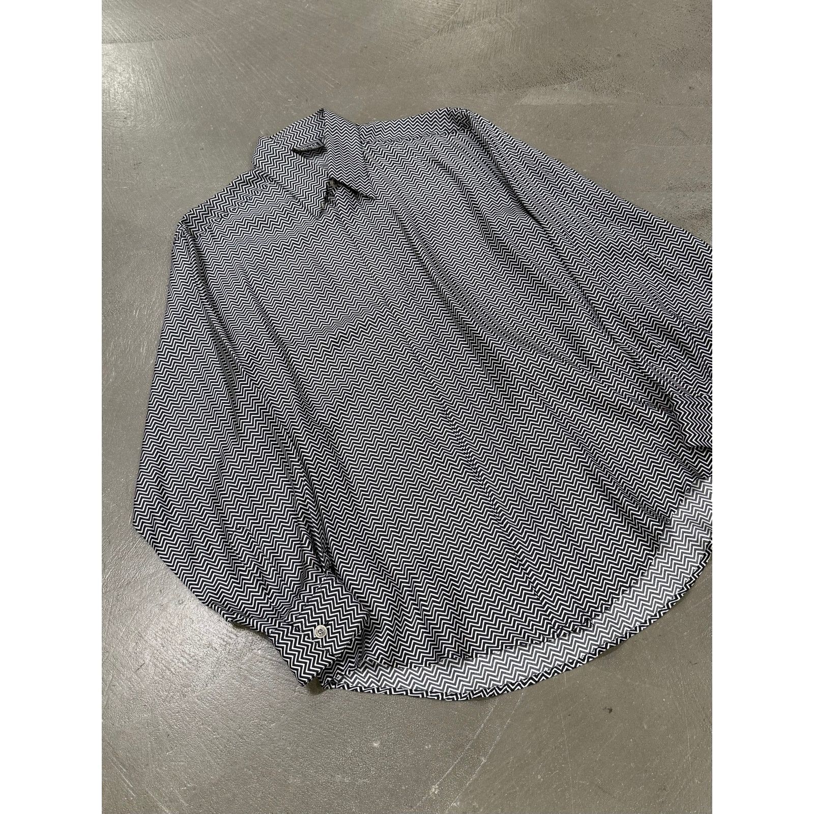 Versace 1990s Versace long sleeve silk shirt Size US L / EU 52-54 / 3 - 2 Thumbnail