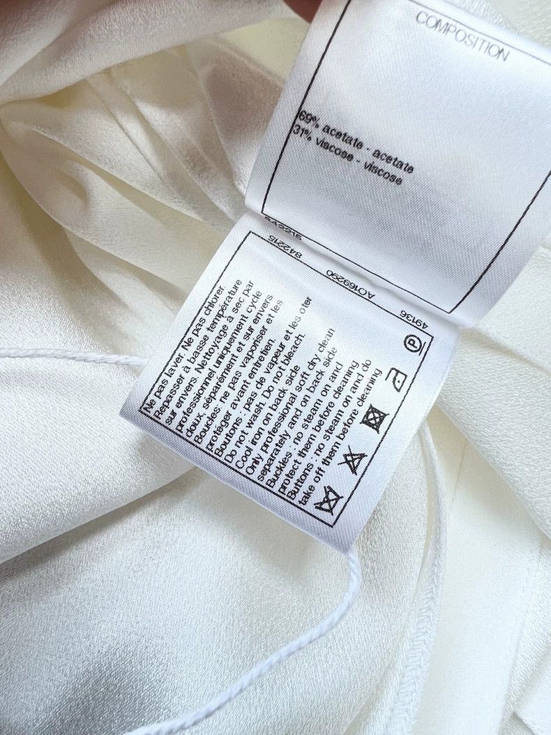 Chanel Chanel Roof series white leather chain strap long windbrea Size XS / US 0-2 / IT 36-38 - 5 Thumbnail