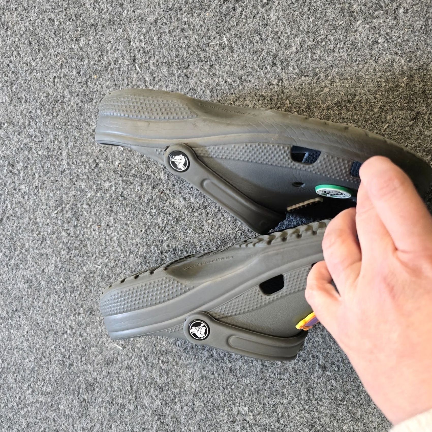 Crocs Crocs Men Casual Clog Size 8 Gray Comfort Slip On Unisex Croslite Heel Strap Jibbit Pattern Solid Shoes Size US 8 / EU 41 - 6 Thumbnail