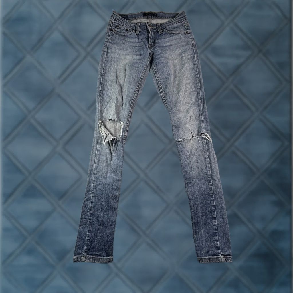 Levi's Levi's 524 Jeans Women's Regular Straight Distressed 90s City Retro Blue Denim Cotton Elastane Size 1 30w 28.5in Inseam 5-Pocket Logo Casual Size 25" / US 0 / IT 36 - 1 Thumbnail
