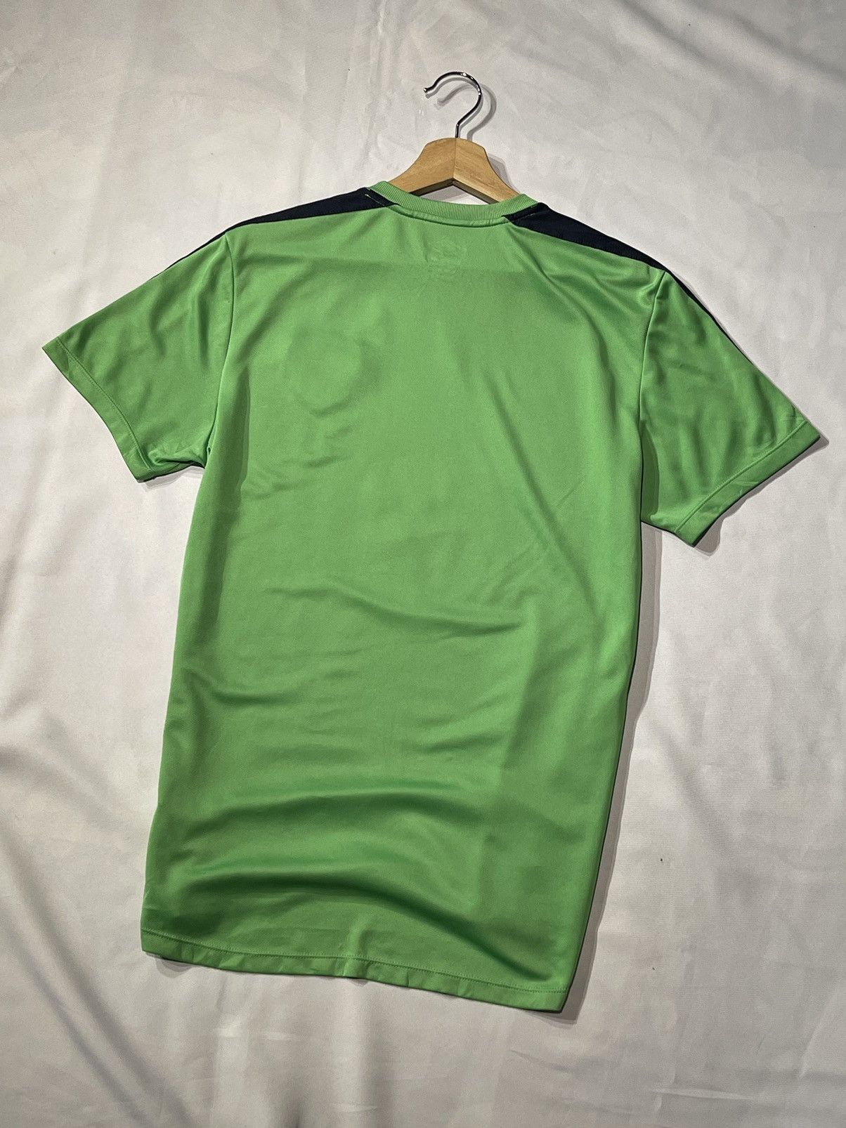 Umbro × Vintage Ireland Umbro Training kit 2016 Soccer Jersey Rare Size US M / EU 48-50 / 2 - 3 Thumbnail