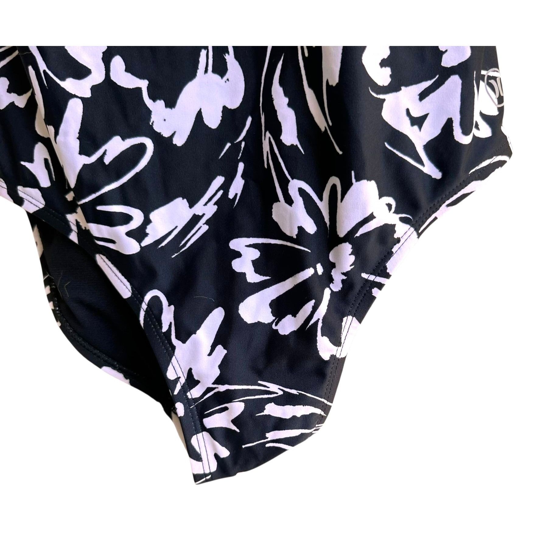 Hurley Hurley Swimsuit Small Petite SP Black White One Piece Floral Size S / US 4 / IT 40 - 4 Thumbnail