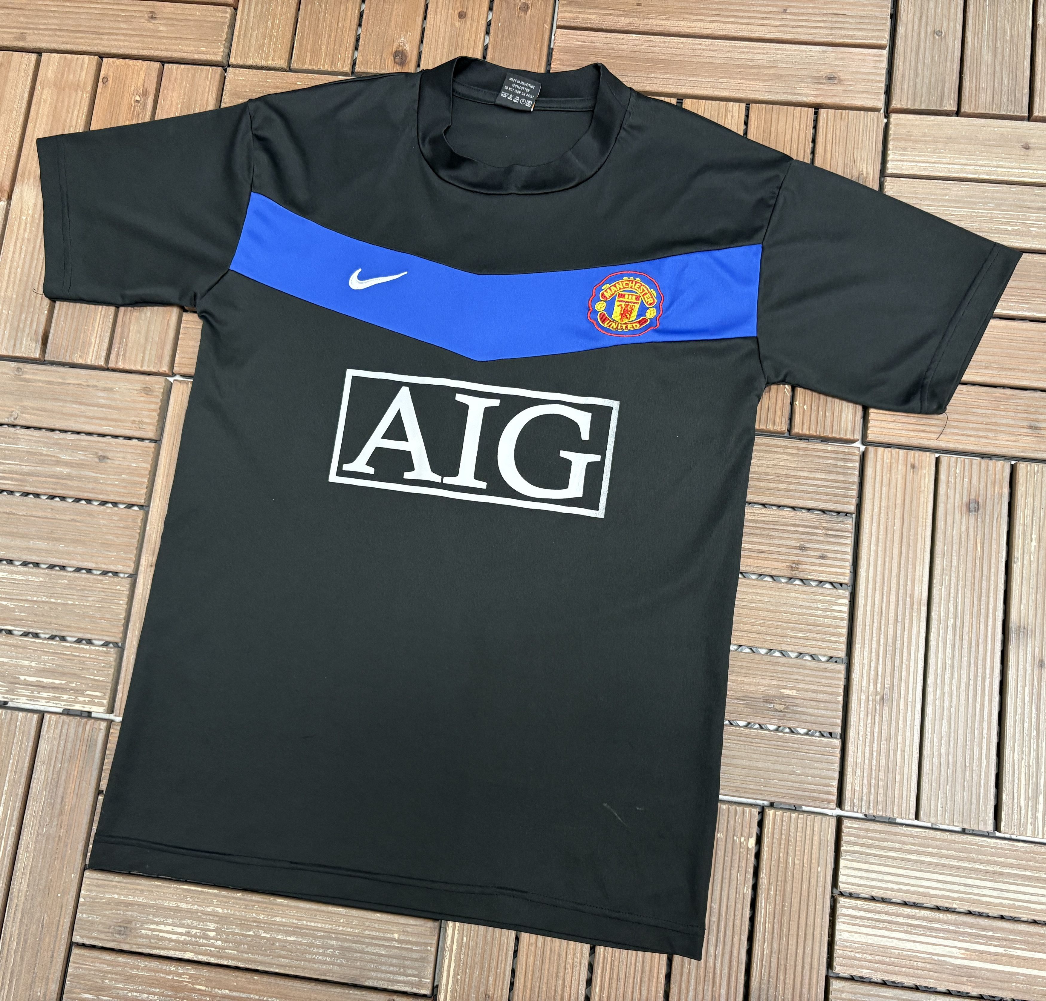Vintage Manchester United Ryan Giggs 2010 Third Kit Jersey Size US L / EU 52-54 / 3 - 3 Thumbnail