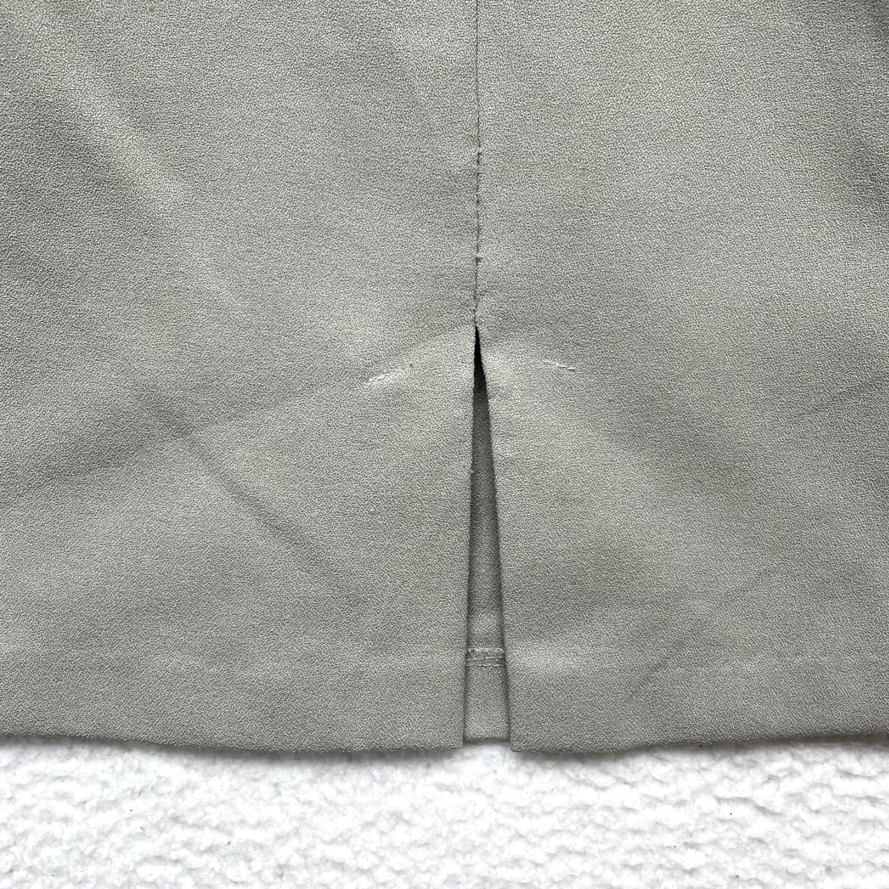 Vintage VINTAGE 90s Y2K Mini Skirt Grey 2 25 Thigh Slit Office Preppy Academia CorpCore Secretary/Geek Womens Size 26" / US 2 / IT 38 - 4 Thumbnail