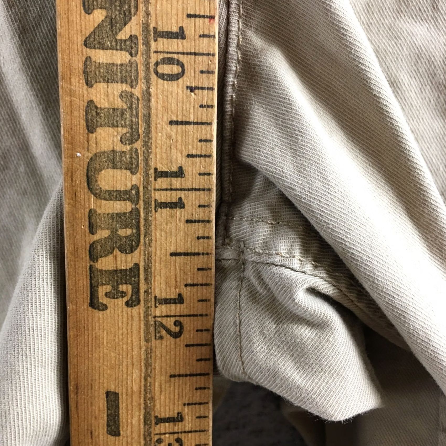 American Eagle Outfitters American Eagle Outfitters Lived In Khaki Short Mens 28 Beige Cotton Blend Mid Rise NEW Size US 28 / EU 44 - 6 Thumbnail
