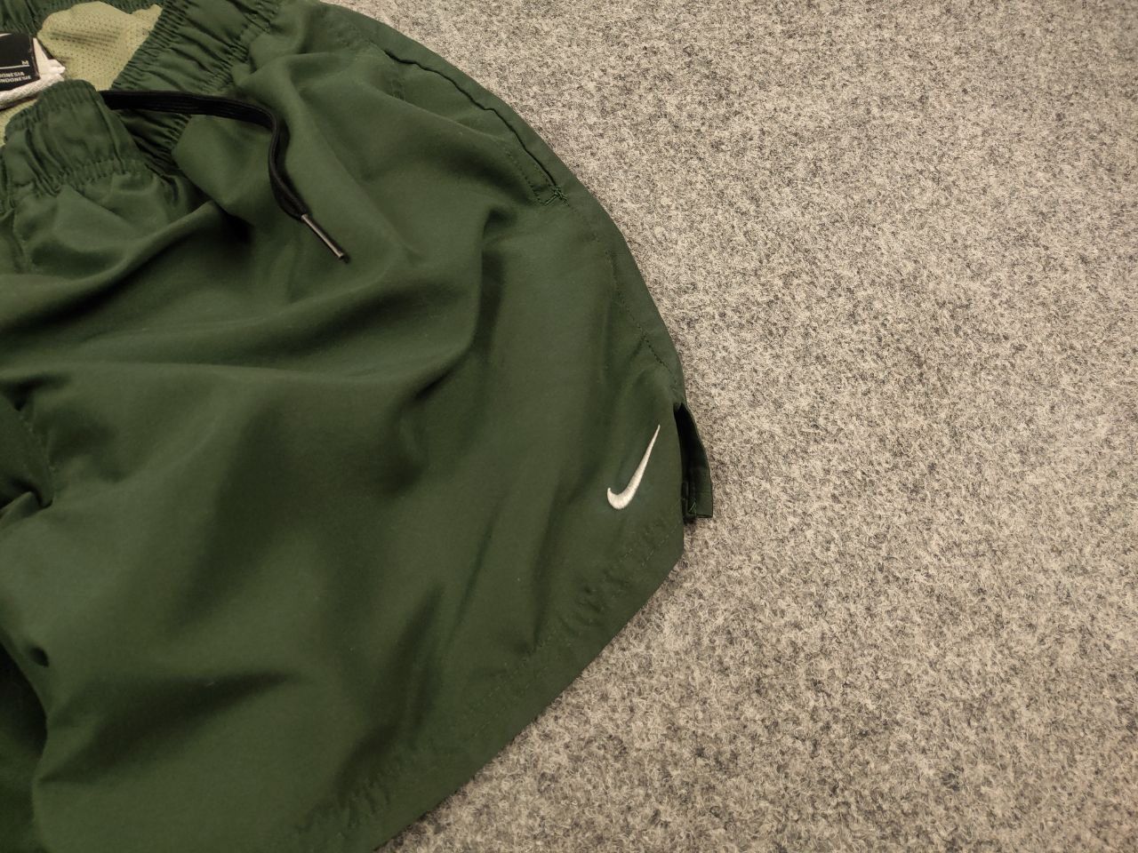 Nike Nike Vintage Dark Green Casual Pocket Shorts Y2K Style Size US 32 / EU 48 - 4 Thumbnail