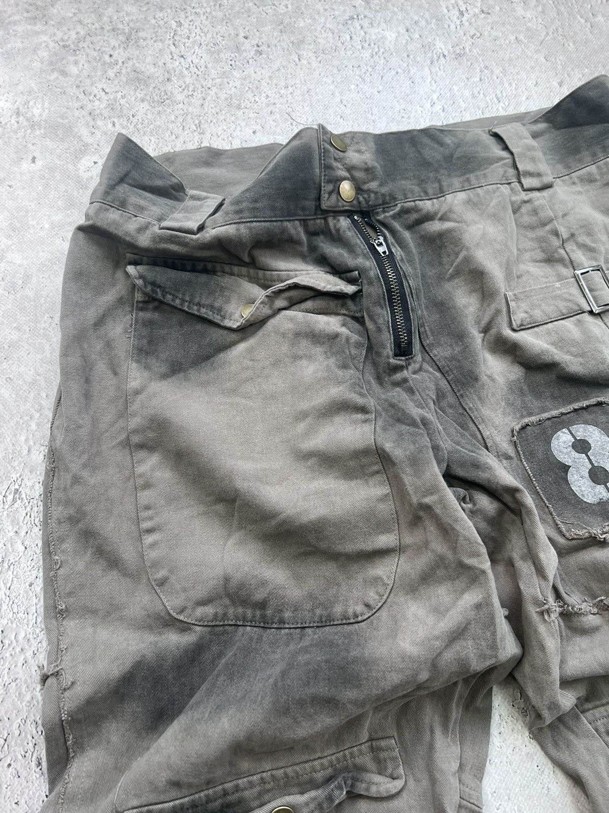 Issey Miyake × Japanese Brand × Tete Homme 2000s Tete Home Multipocket Bondage Cargo Pants Size US 32 / EU 48 - 8 Thumbnail