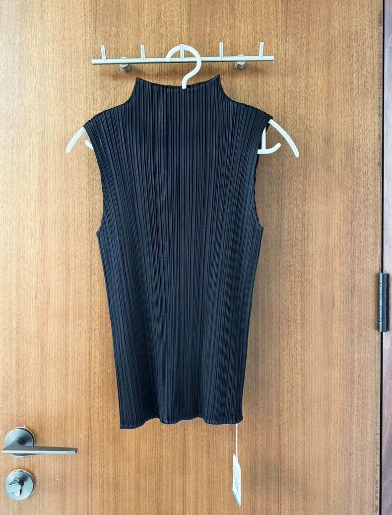 Issey Miyake Issey Miyake size:3 Black pleated vest Size M / US 6-8 / IT 42-44 - 3 Thumbnail