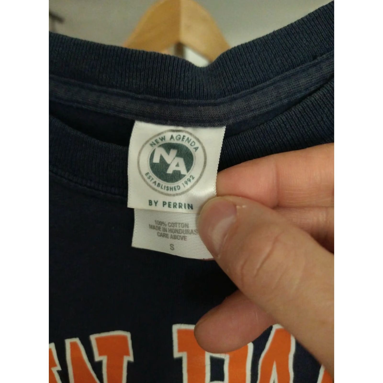 Vintage VINTAGE New Paltz Hawks SUNY University T-shirt Men S Blue Distressed Graphic Regular Short Sleeve Cotton 100% Size US S / EU 44-46 / 1 - 2 Thumbnail