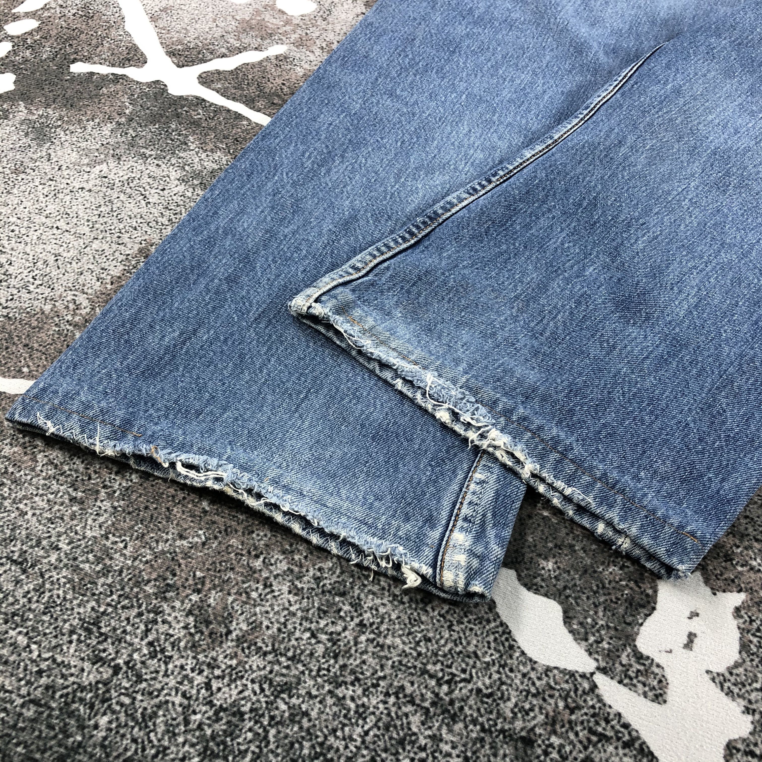 Levi's Vintage Levis 501 Jeans Faded Blue Distressed Denim KJ612 Size US 38 / EU 54 - 6 Thumbnail