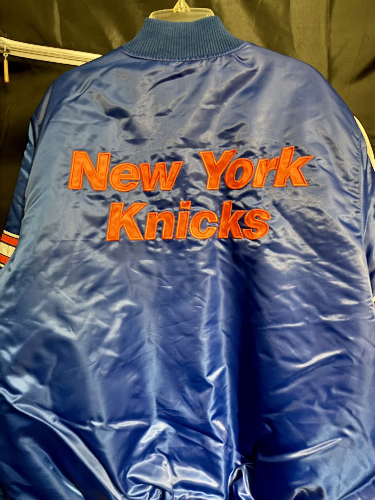 Starter Starter New York Knicks Satin Bomber Jacket (Snap-Front) Size US XL / EU 56 / 4 - 2 Thumbnail