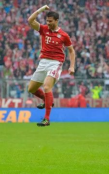 Adidas FC Bayern Munchen #14 Alonso 2016/2017 Home Jersey Size US M / EU 48-50 / 2 - 3 Thumbnail