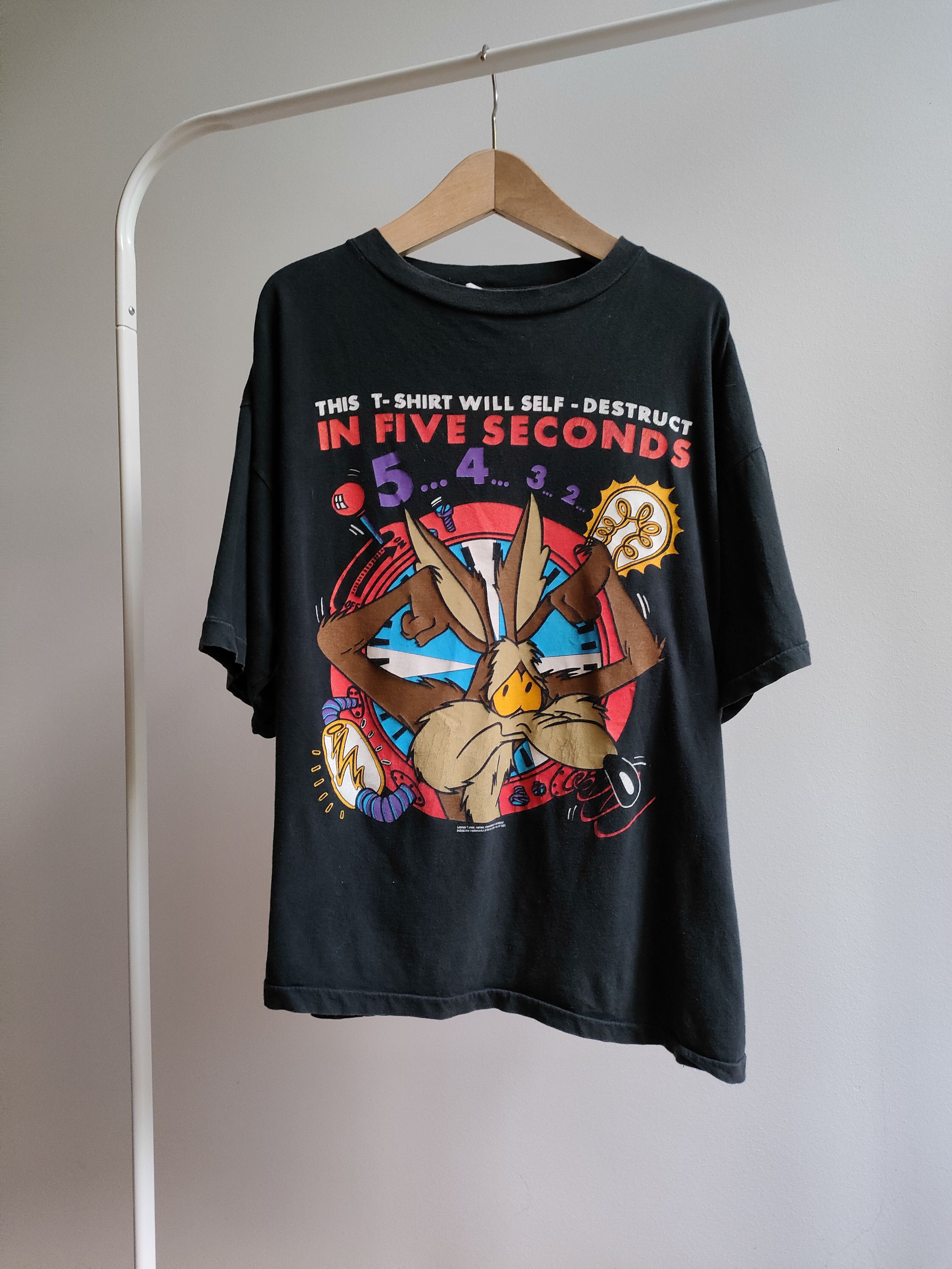Vintage Vintage 90s Looney Tunes US cartoon Wile E. Coyote Size US XL / EU 56 / 4 - 1 Thumbnail