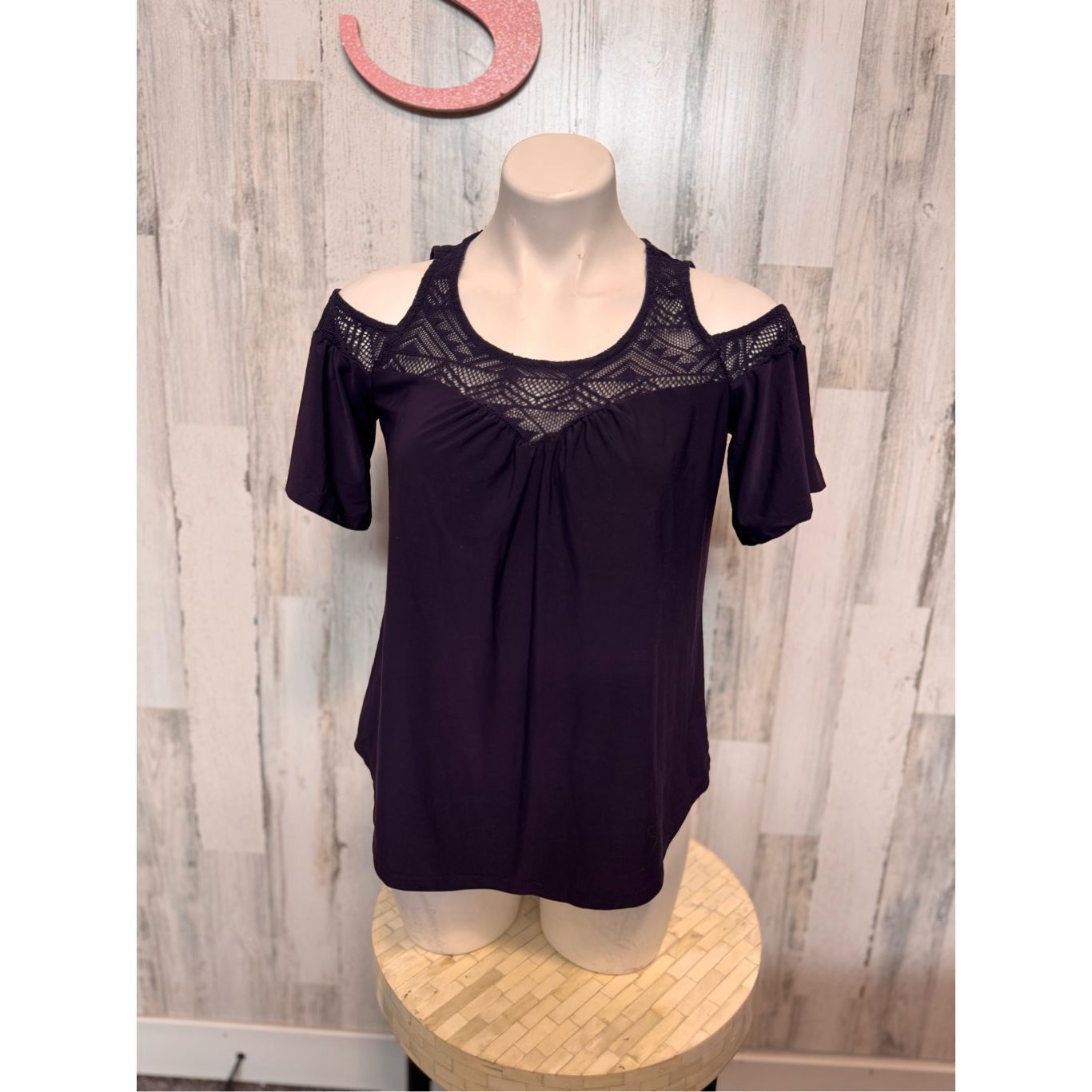 Other AUW Purple Cold Shoulder Top Small – Lace Yoke Blouse, Boho Size S / US 4 / IT 40 - 2 Thumbnail