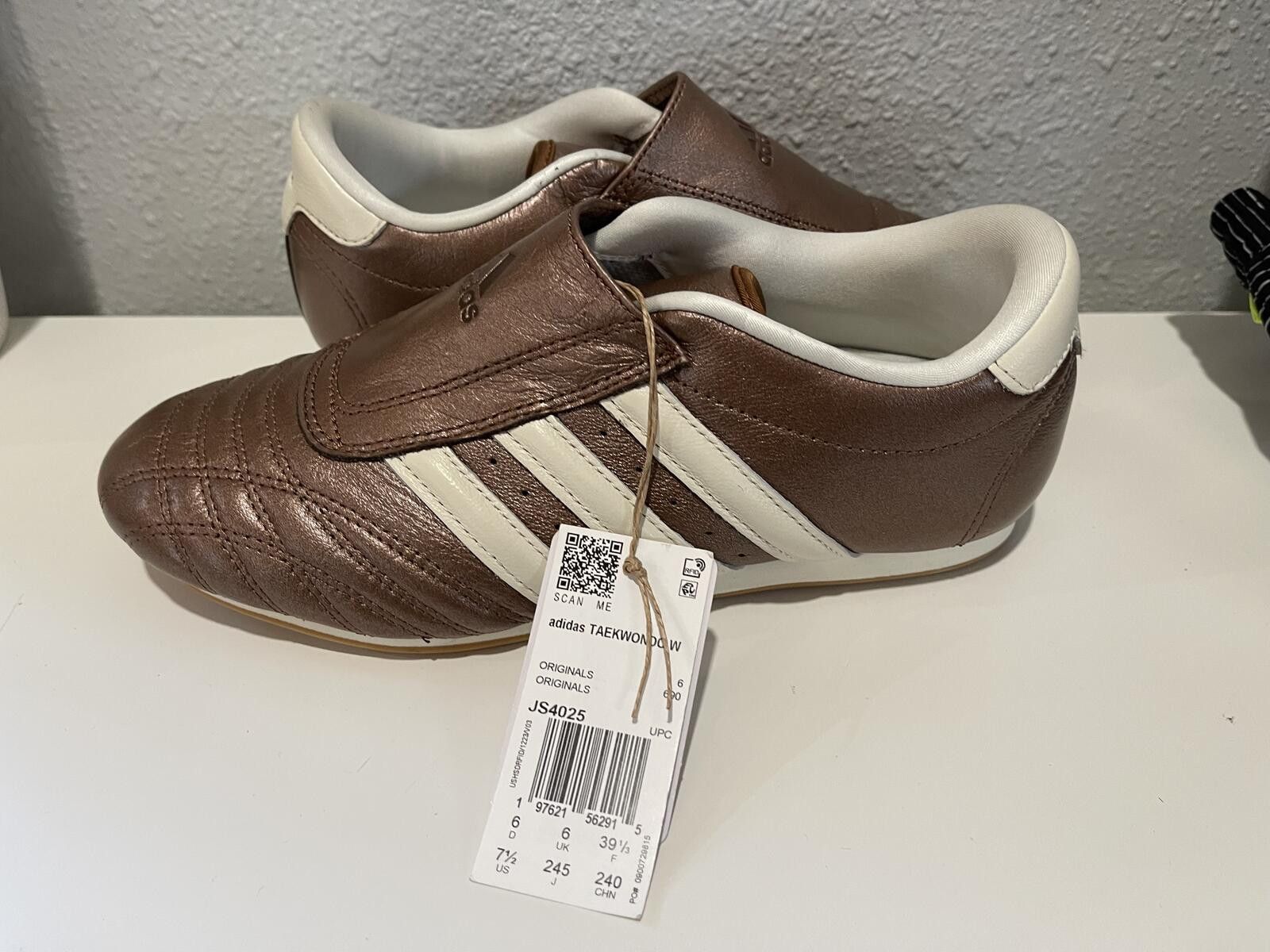 Adidas Adidas Taekwondo Shoes Brown with White Stripes Size 7.5 Size US 7.5 / IT 37.5 - 1 Thumbnail