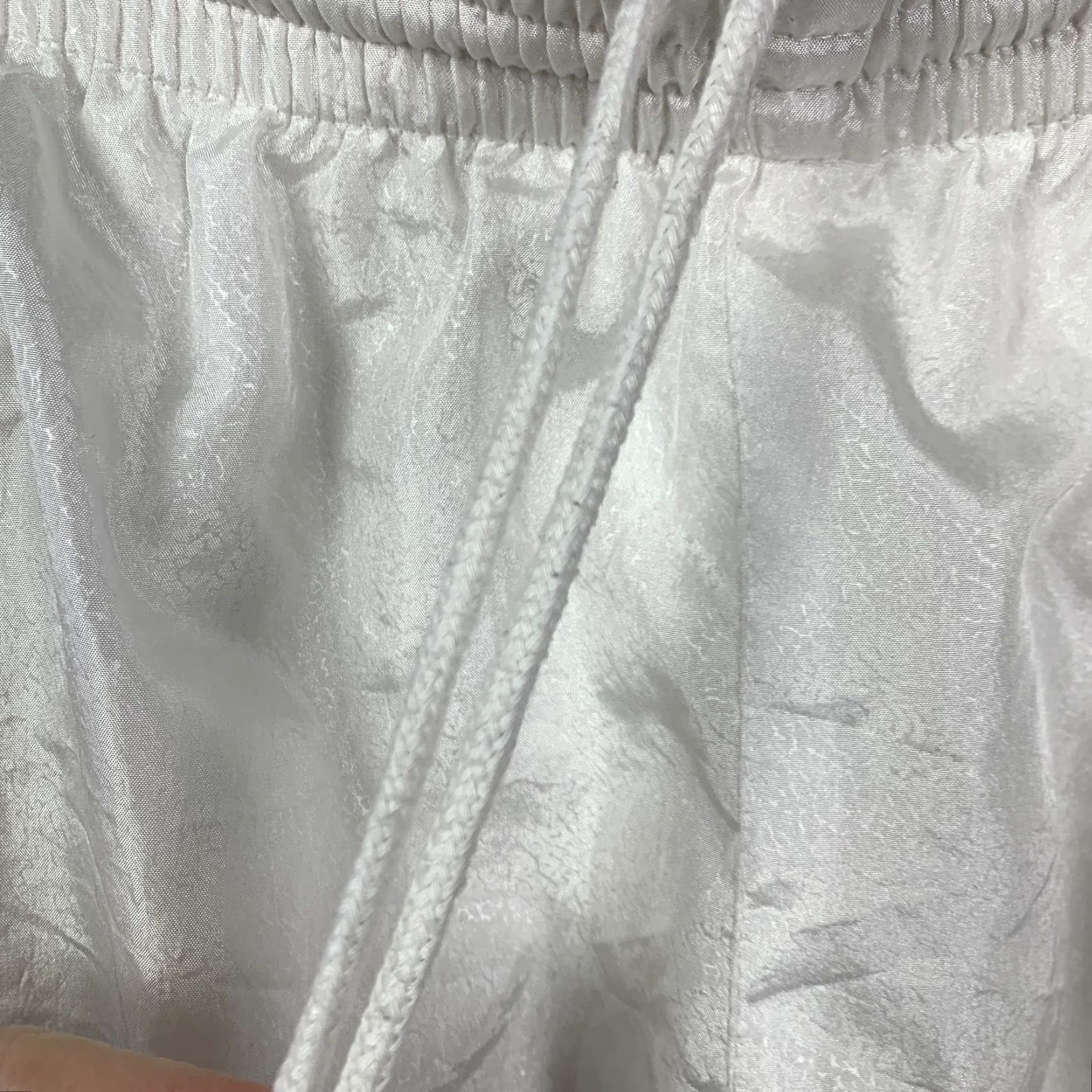 Vintage VINTAGE White Shiny Nylon Track Pants Windbreaker Women's L Elastic Size 36" / US 14 / IT 50 - 4 Thumbnail