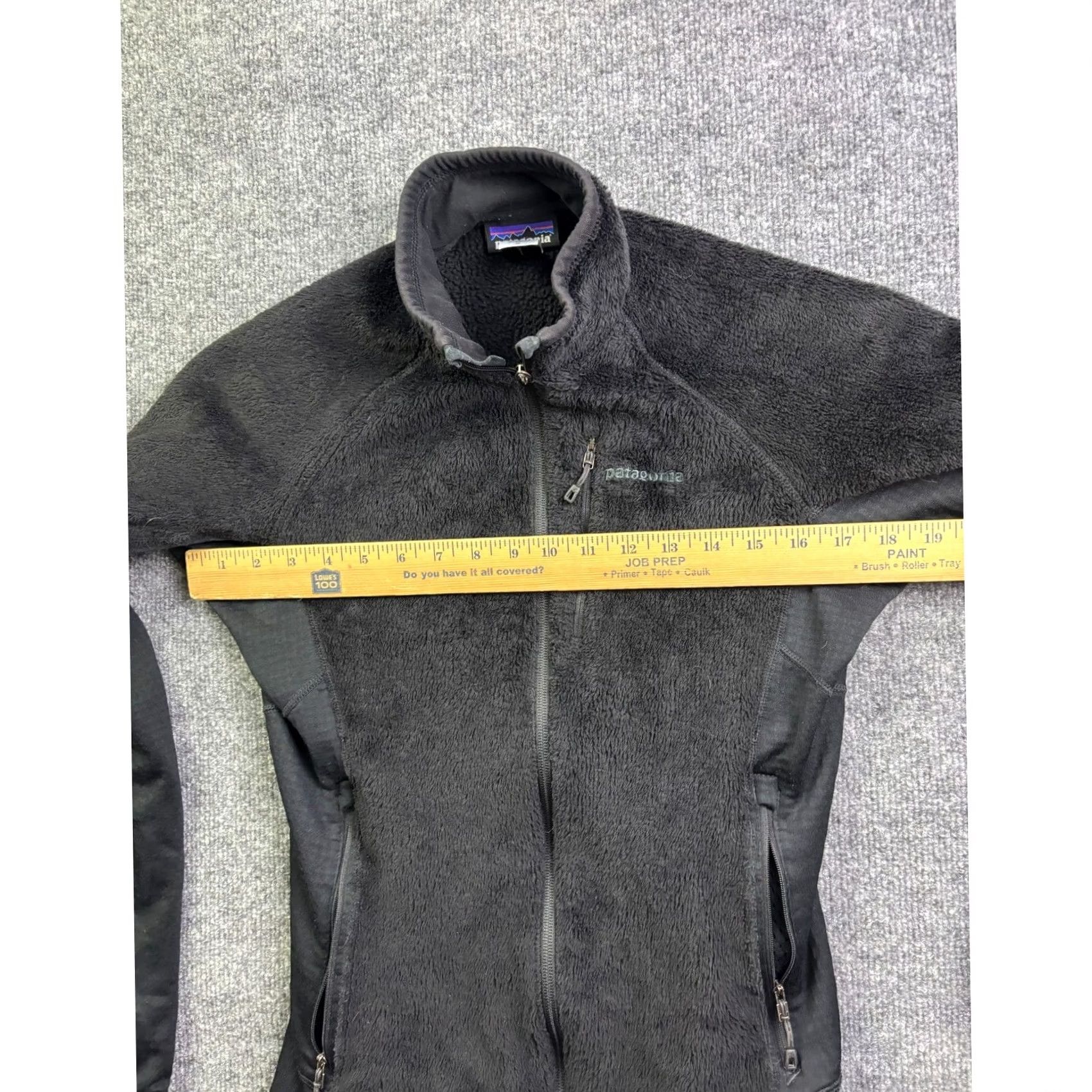 Patagonia Patagonia Jacket Womens M Black R2 Regulator Fleece Full Zip Mid-Length Zipper Pockets Thermal All Seasons Size M / US 6-8 / IT 42-44 - 4 Thumbnail