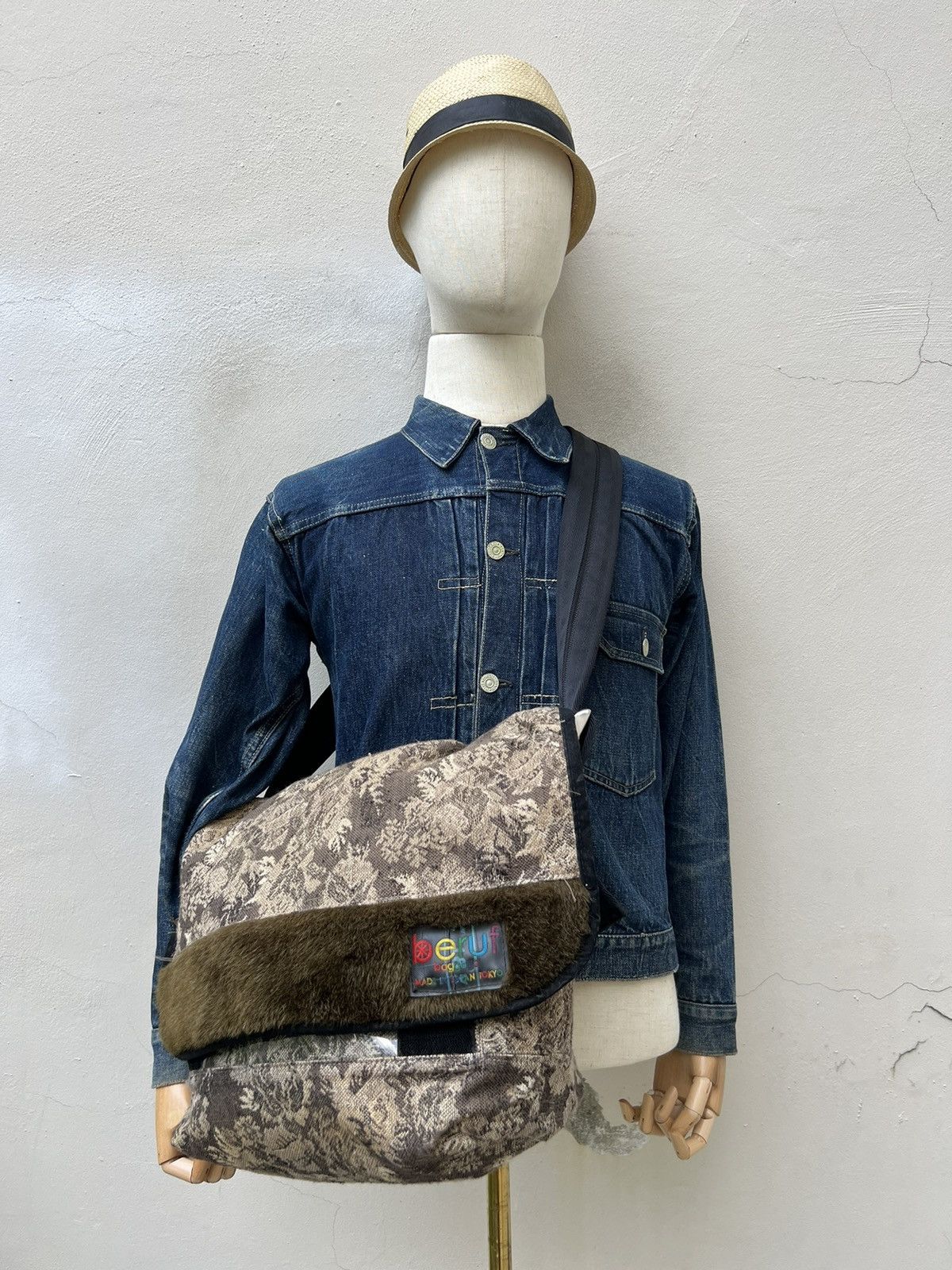 Vintage Vintage Beruf Tokyo Japan Jacquard Tarpaulin Messenger Bag Size ONE SIZE - 6 Thumbnail