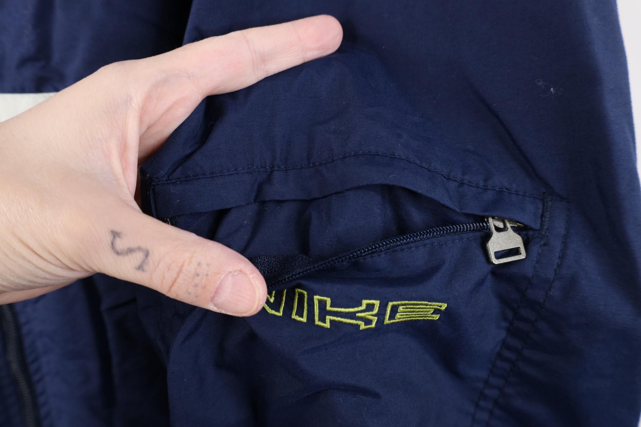 Nike Vintage Y2K Nike Mini Swoosh Full Zip Windbreaker Jacket Size US XL / EU 56 / 4 - 5 Thumbnail
