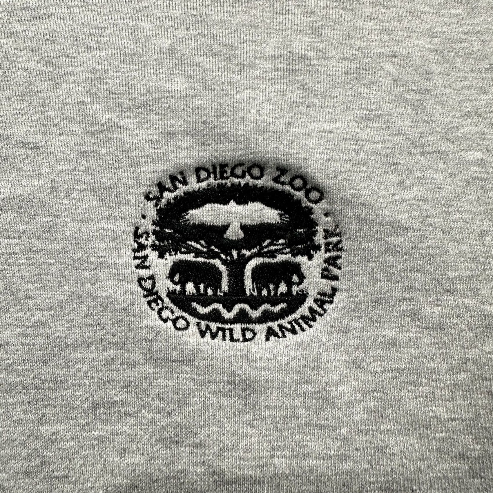 Vintage VINTAGE Alstyle San Diego Zoo Sweatshirt Mens M Gray Pullover Hoodie Embroidered 90s Size US M / EU 48-50 / 2 - 3 Thumbnail