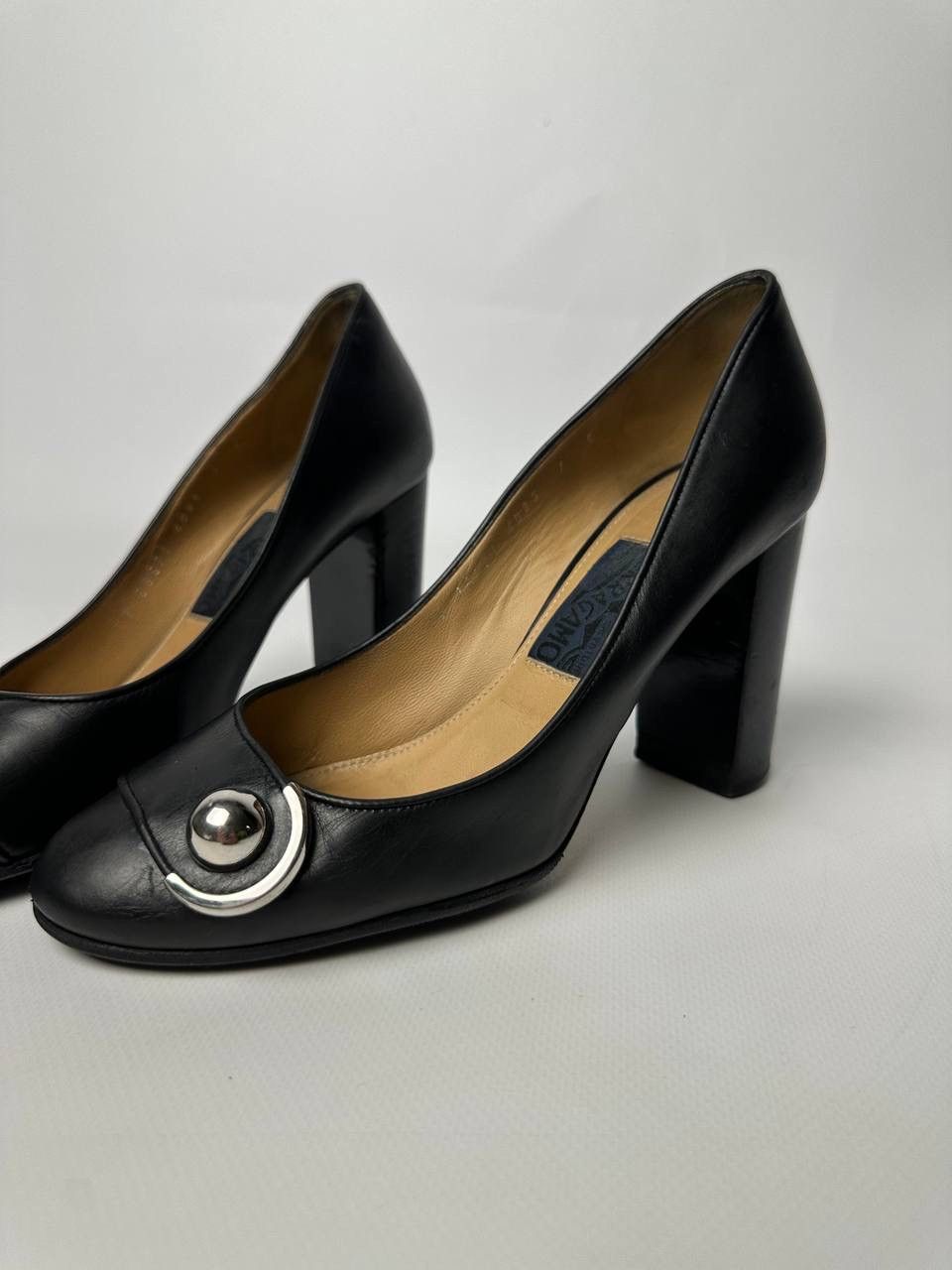 Salvatore Ferragamo Salvatore Ferragamo Black Leather Block Heel Pumps Size US 7 / IT 37 - 4 Thumbnail