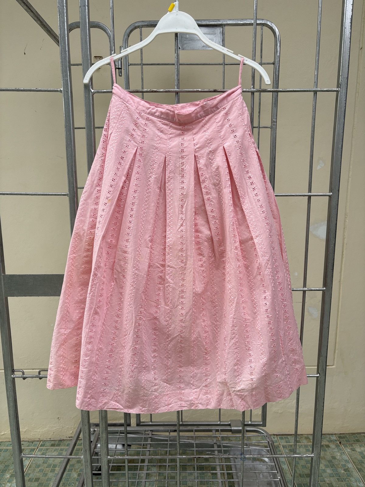 Celine Celine vintage pink lace skirt Size 27" / US 4 / IT 40 - 1 Thumbnail