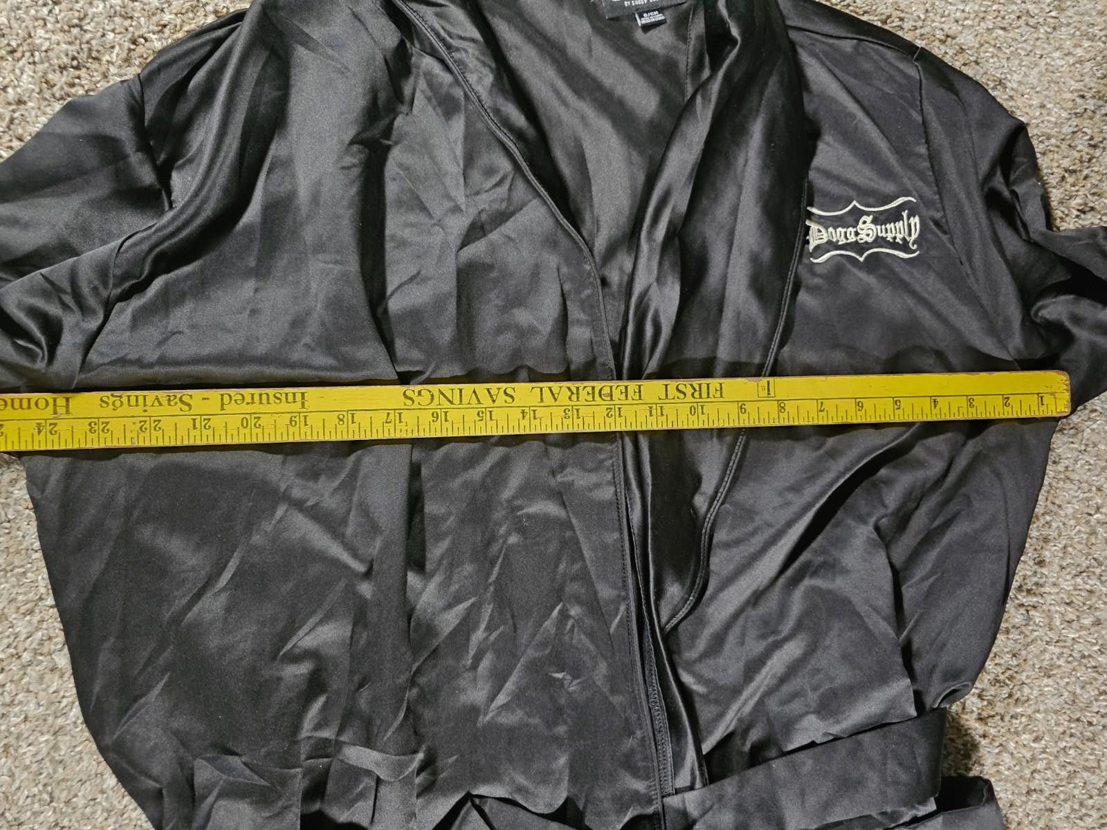 Other Dogg Supply Snoop Dogg Black Robe Mens Small - Rip In Sleeve Size ONE SIZE - 7 Thumbnail