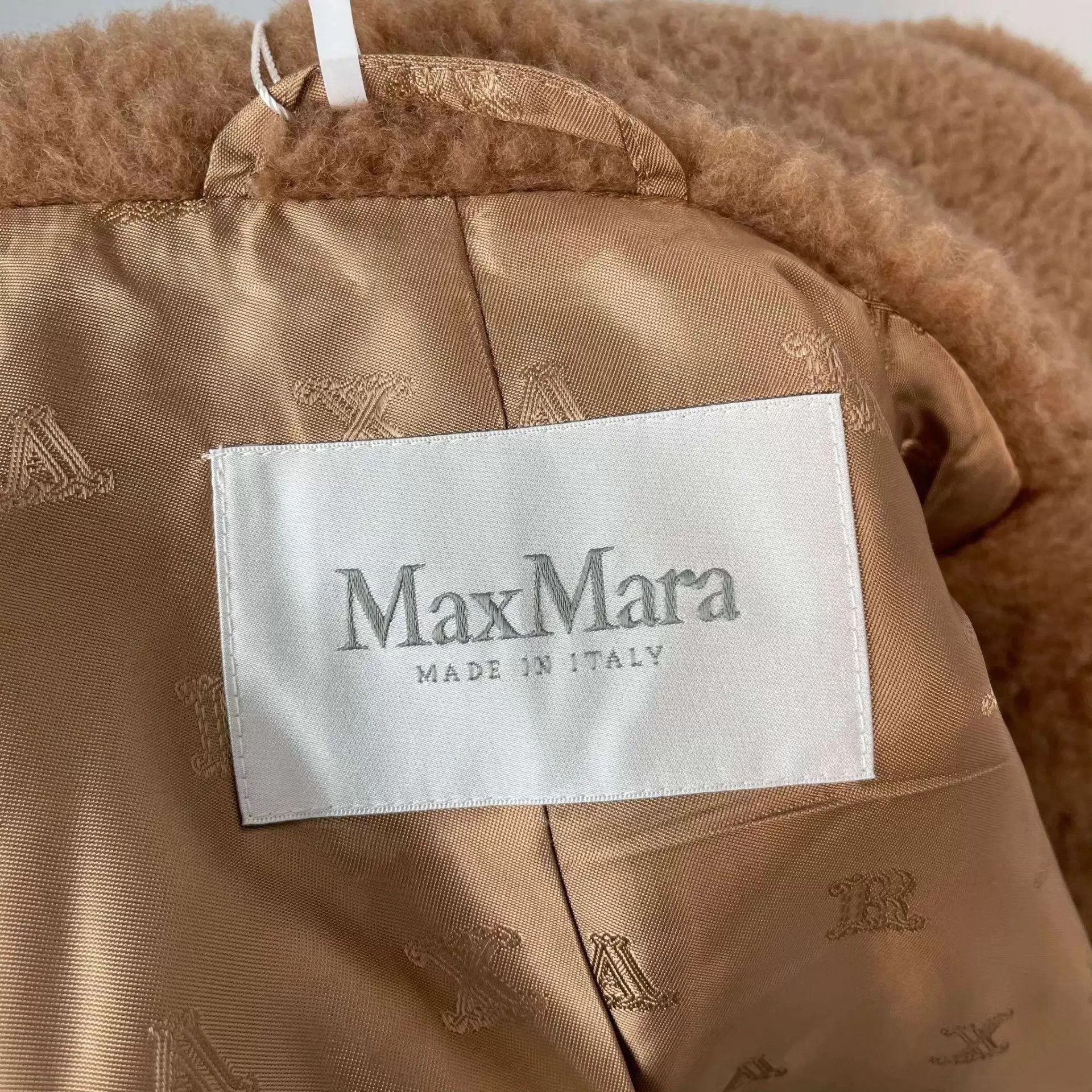 Max Mara MaxMara Double-Breasted Teddy Short Coat S Size S / US 4 / IT 40 - 3 Thumbnail