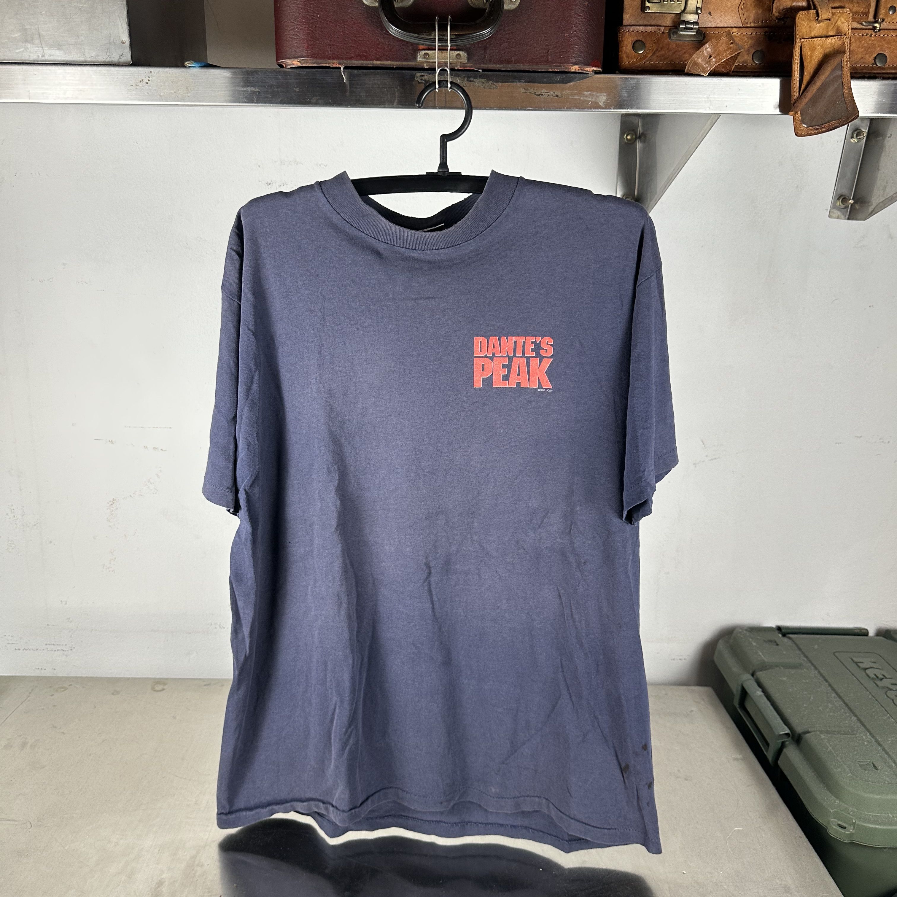 Vintage Vintage 1997 Dante's Peak Movie Promo Single Stitch T-Shirt Size US XL / EU 56 / 4 - 1 Thumbnail