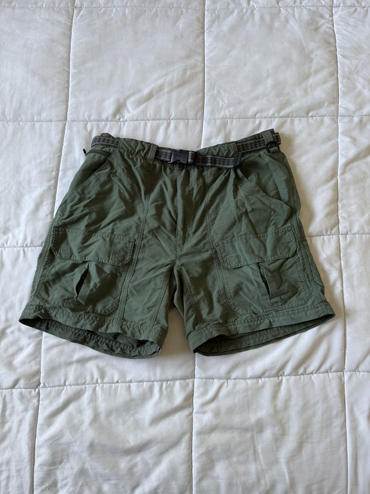 L.L. Bean L.L. Bean Forest Green Cargo Shorts Size US 32 / EU 48 - 1 Thumbnail