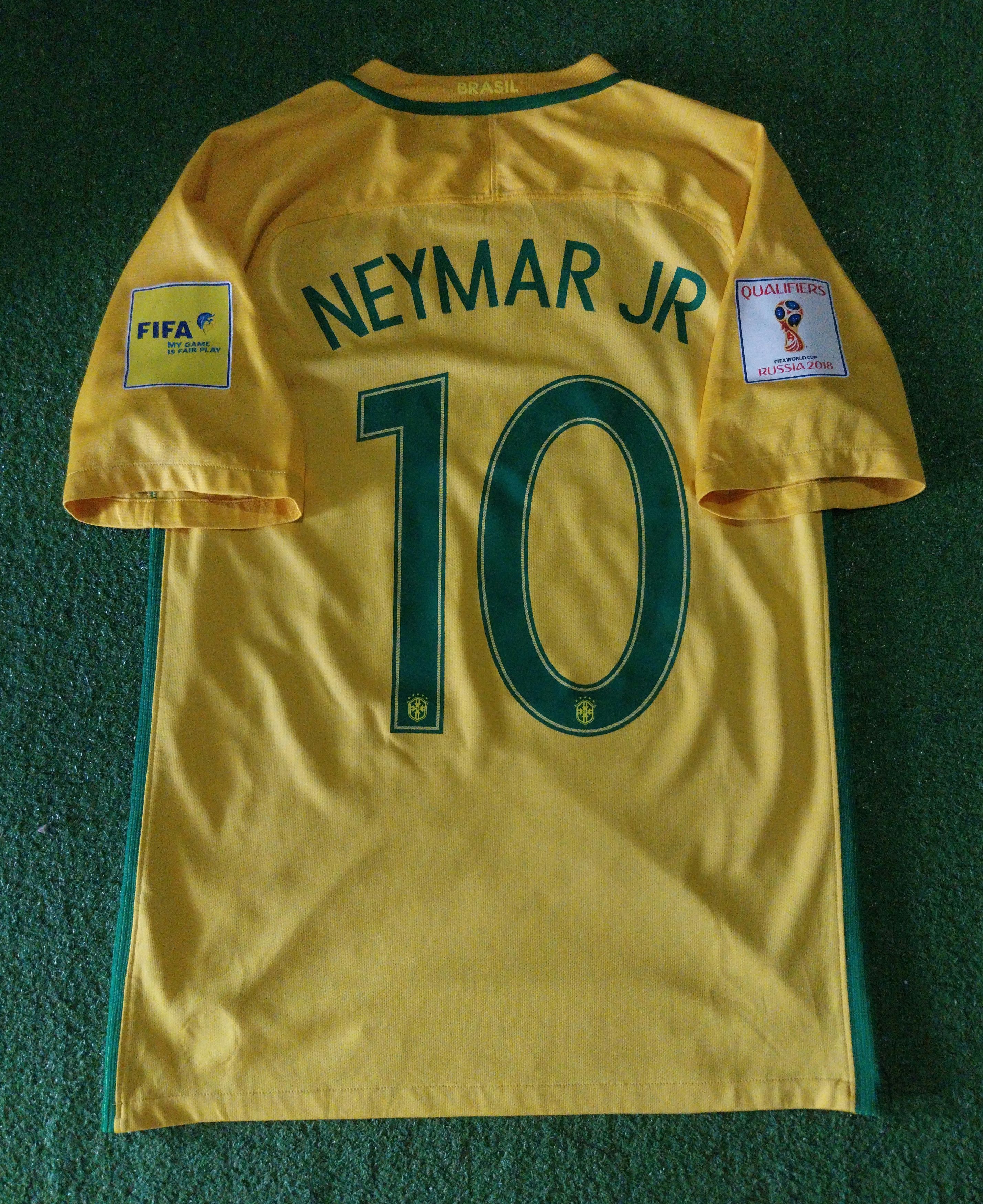 Nike Brazil home 2016 neymar jr jersey football Size US S / EU 44-46 / 1 - 2 Thumbnail