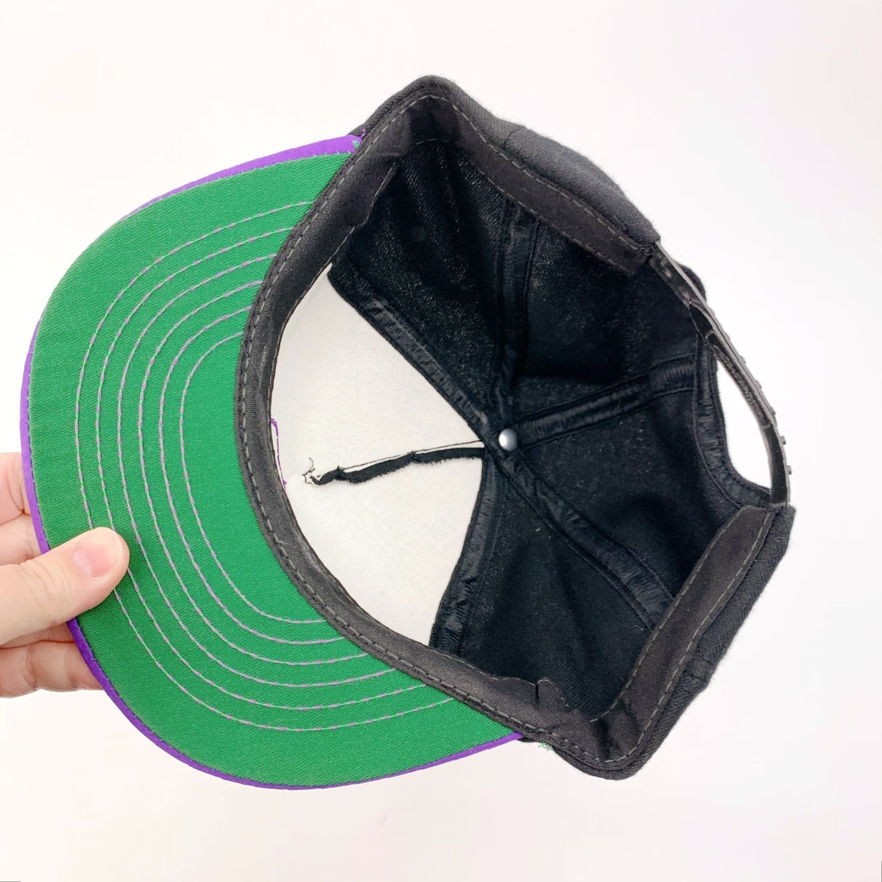 John Deere VINTAGE Swingster Hat Cap 80s John Deere Embroidered Purple Black Snapback One Size Mens Womens Boys Girls Size ONE SIZE - 5 Thumbnail
