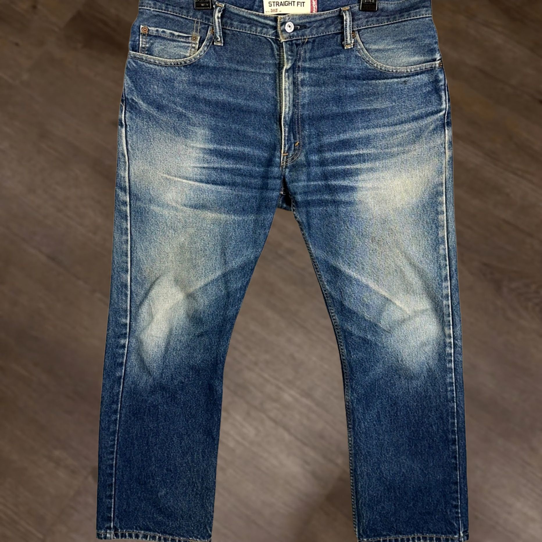 Levi's Levi 505 Jeans Mens 36X30 Blue Straight Fit 5 Pocket Red Tab Denim Size US 36 / EU 52 - 1 Thumbnail