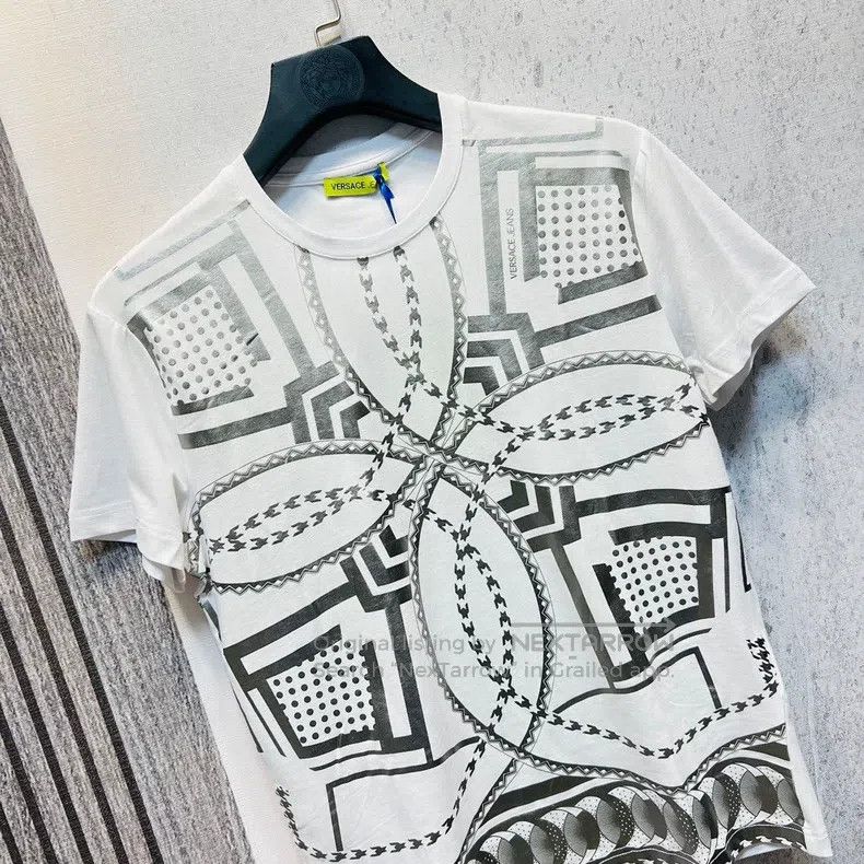 Versace Versace Men's short-sleeved T-shirt Size US S / EU 44-46 / 1 - 3 Thumbnail