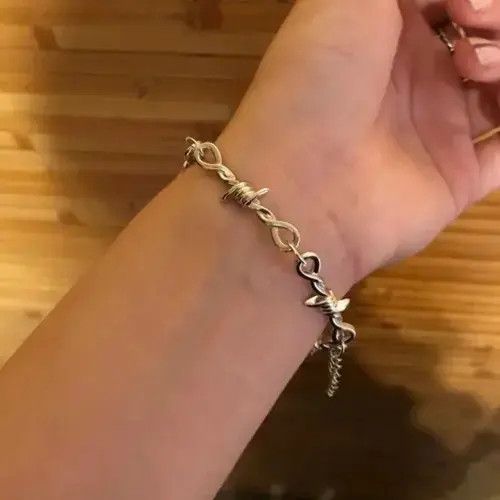 VIBE Small Wire Bracelet Size ONE SIZE - 2 Thumbnail